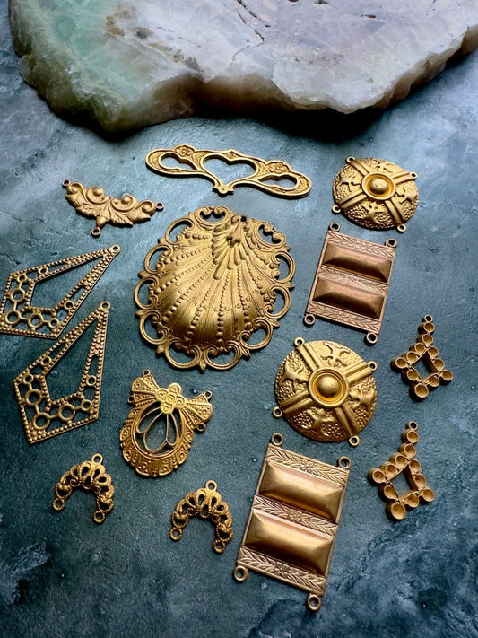 14 Pc Vintage Vault Collection - Vintaj Idaho - 01/30/2026 - Vintaj Live Shop ID