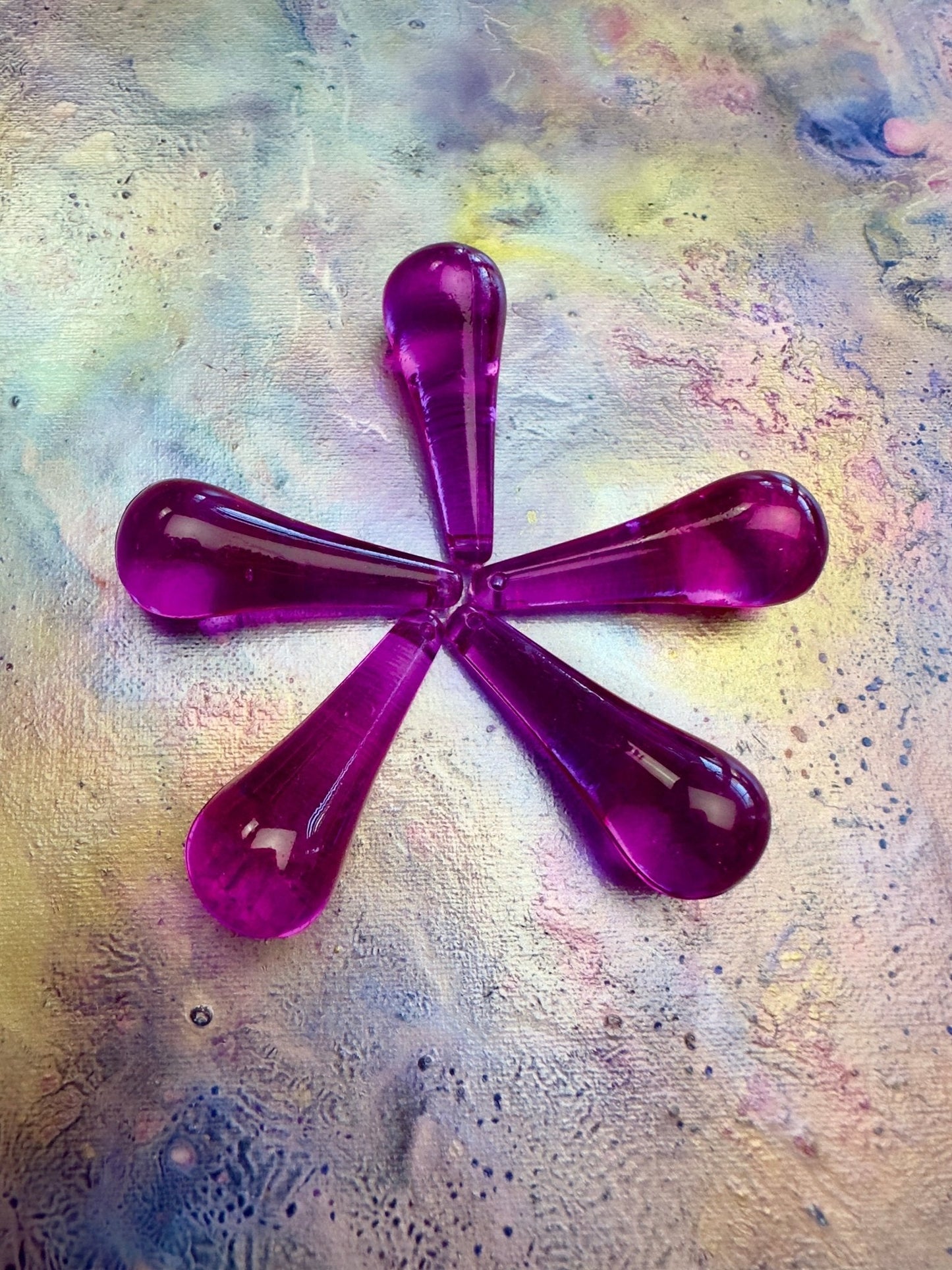 5 pcs, 35mm Fuchsia Lucite Drop - BULK UP - Vintaj Design - 1/22/25 - Vintaj Live Shop