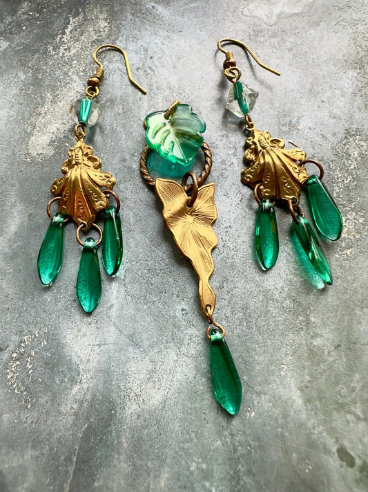 Emerald Falls - Pendant & Earring Kit - Vintaj Idaho Design - 10/1/2025 - Vintaj Live Shop ID
