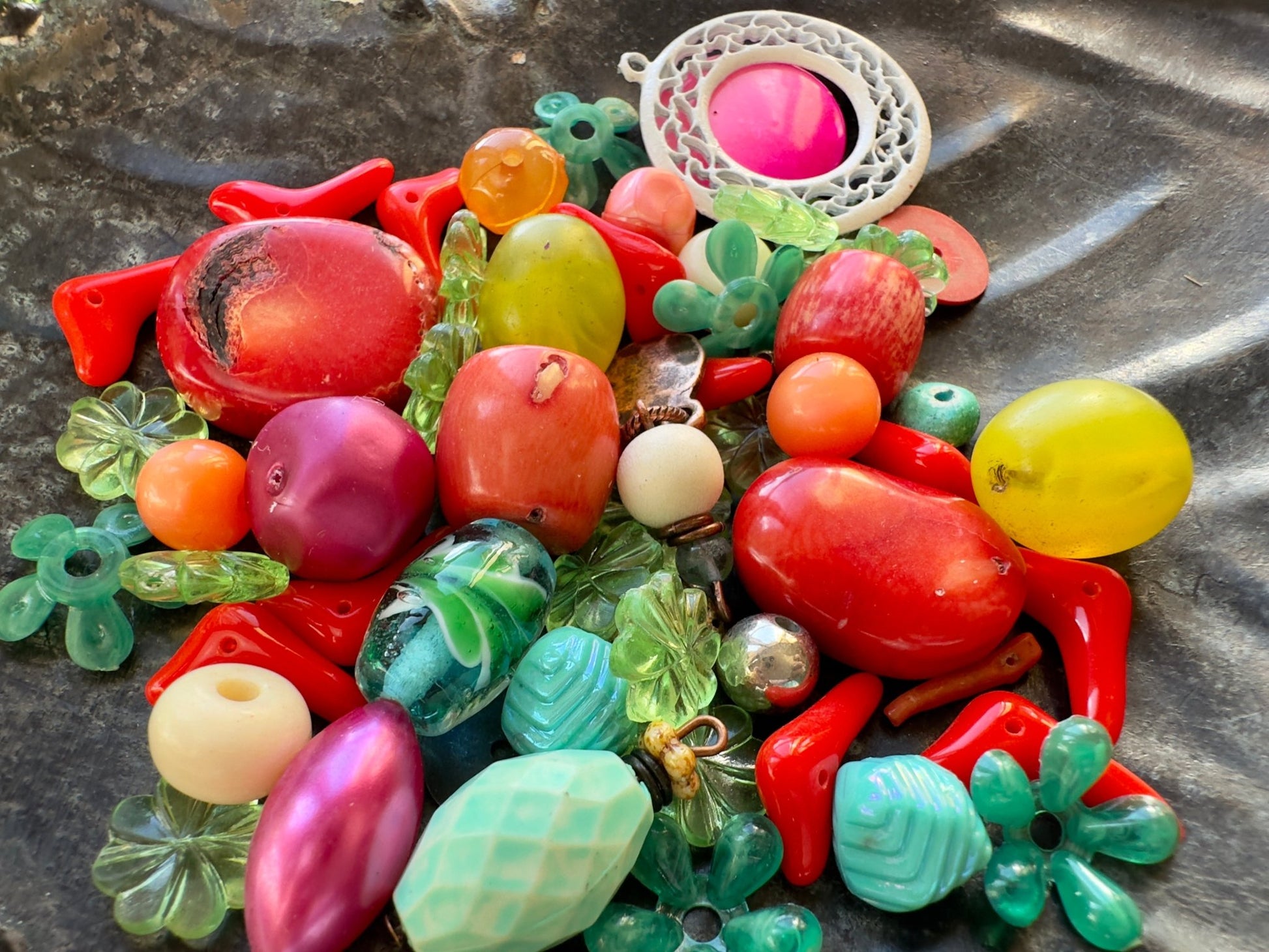 Fiji Frolic - Bold Vintage Bead Mix - Idaho Vintaj Design - 10/9/2025 - Vintaj Live Shop ID