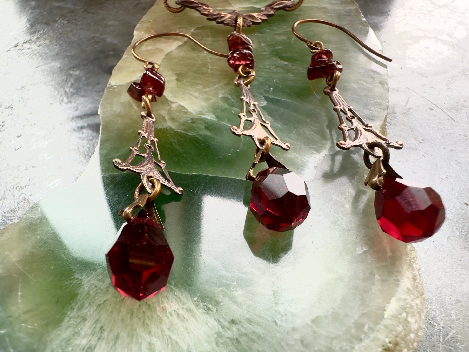 Garnet Trellis - Pendant & Earring Kit - Vintaj Idaho Design - 10/1/2025 - Vintaj Live Shop ID