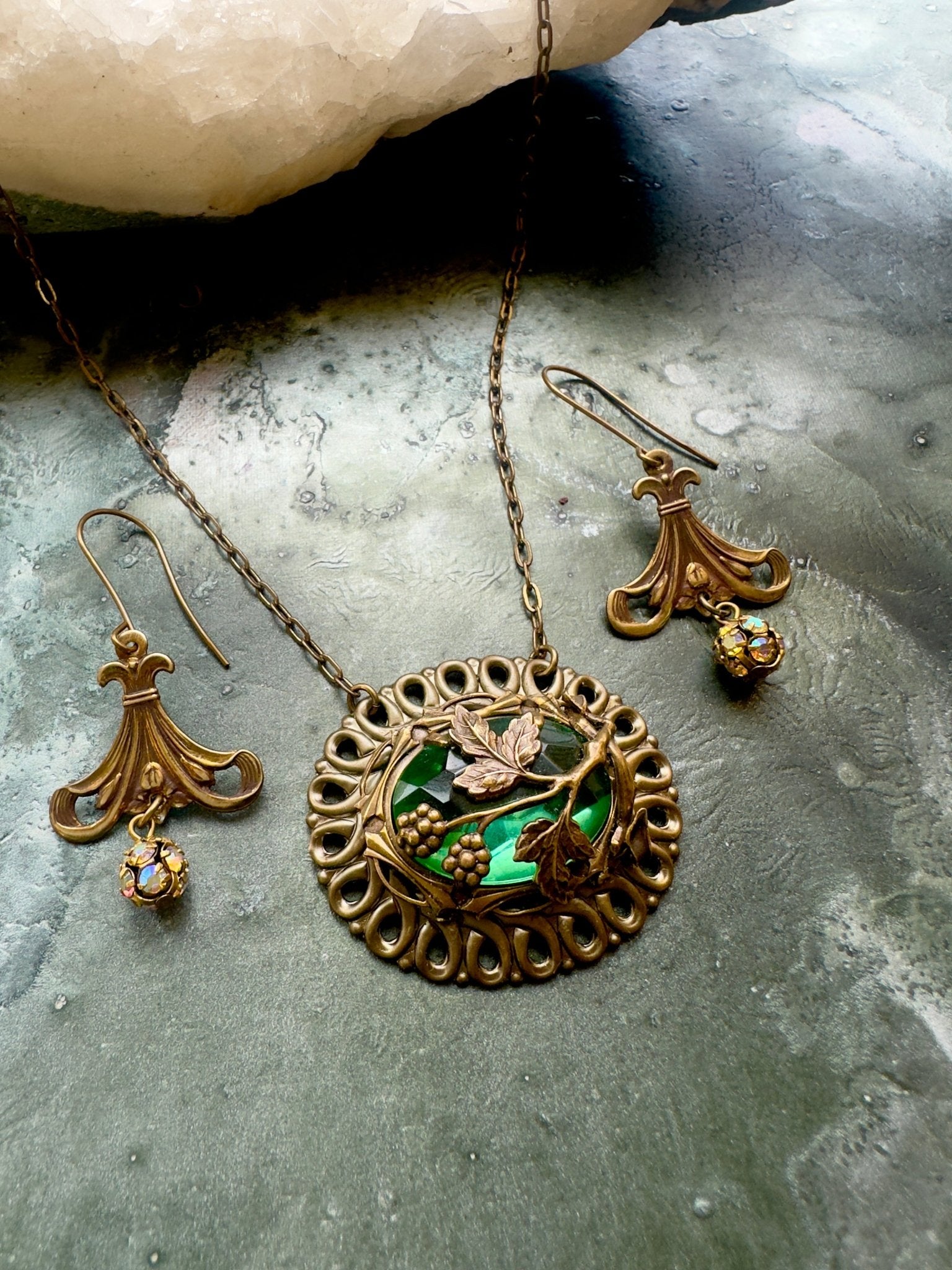 Lot 18 Weekend Pop - Up - Jewelry Trunk Sale - Vintaj Idaho Design - 10/25/25 - Vintaj Live Shop ID