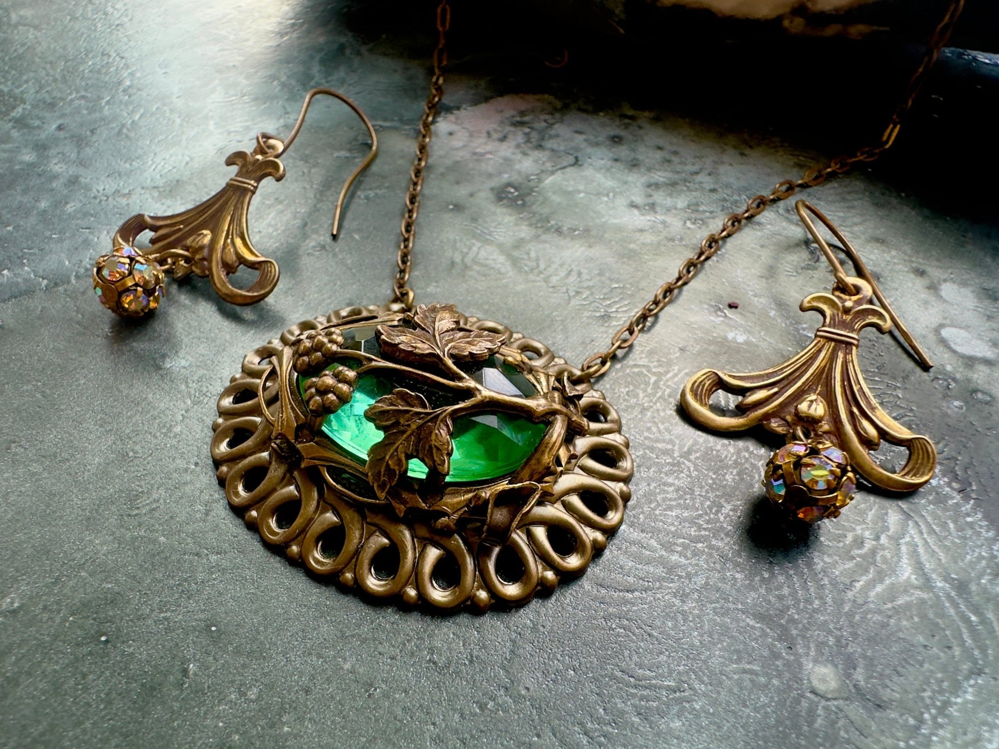 Lot 18 Weekend Pop - Up - Jewelry Trunk Sale - Vintaj Idaho Design - 10/25/25 - Vintaj Live Shop ID