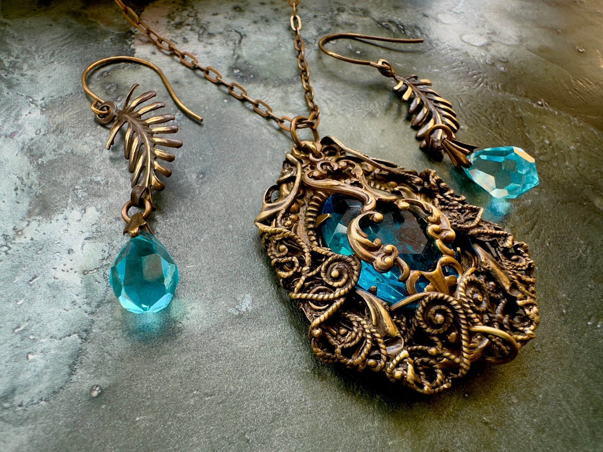 Lot 19 Weekend Pop - Up - Jewelry Trunk Sale - Vintaj Idaho Design - 10/25/25 - Vintaj Live Shop ID