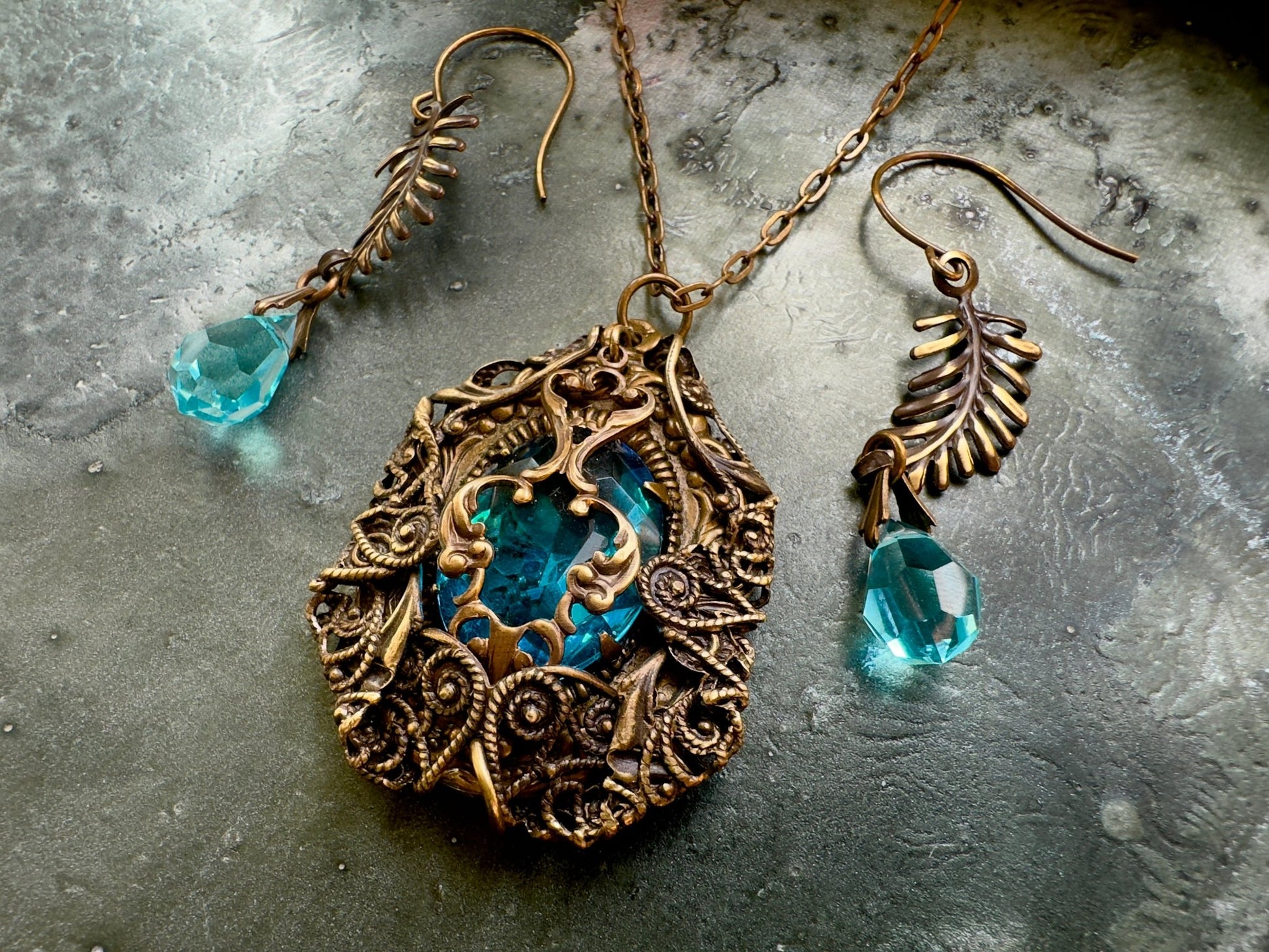 Lot 19 Weekend Pop - Up - Jewelry Trunk Sale - Vintaj Idaho Design - 10/25/25 - Vintaj Live Shop ID