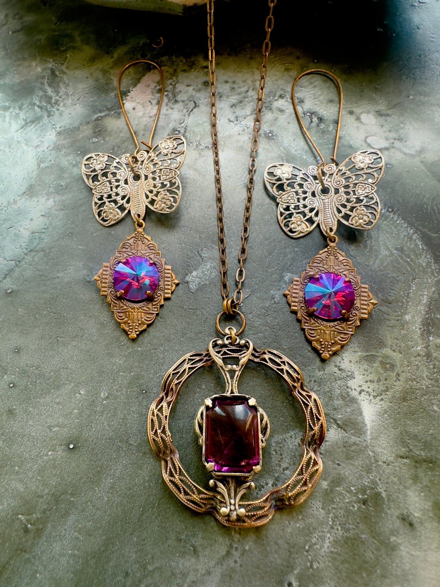 Lot 20 Weekend Pop - Up - Jewelry Trunk Sale - Vintaj Idaho Design - 10/25/25 - Vintaj Live Shop ID
