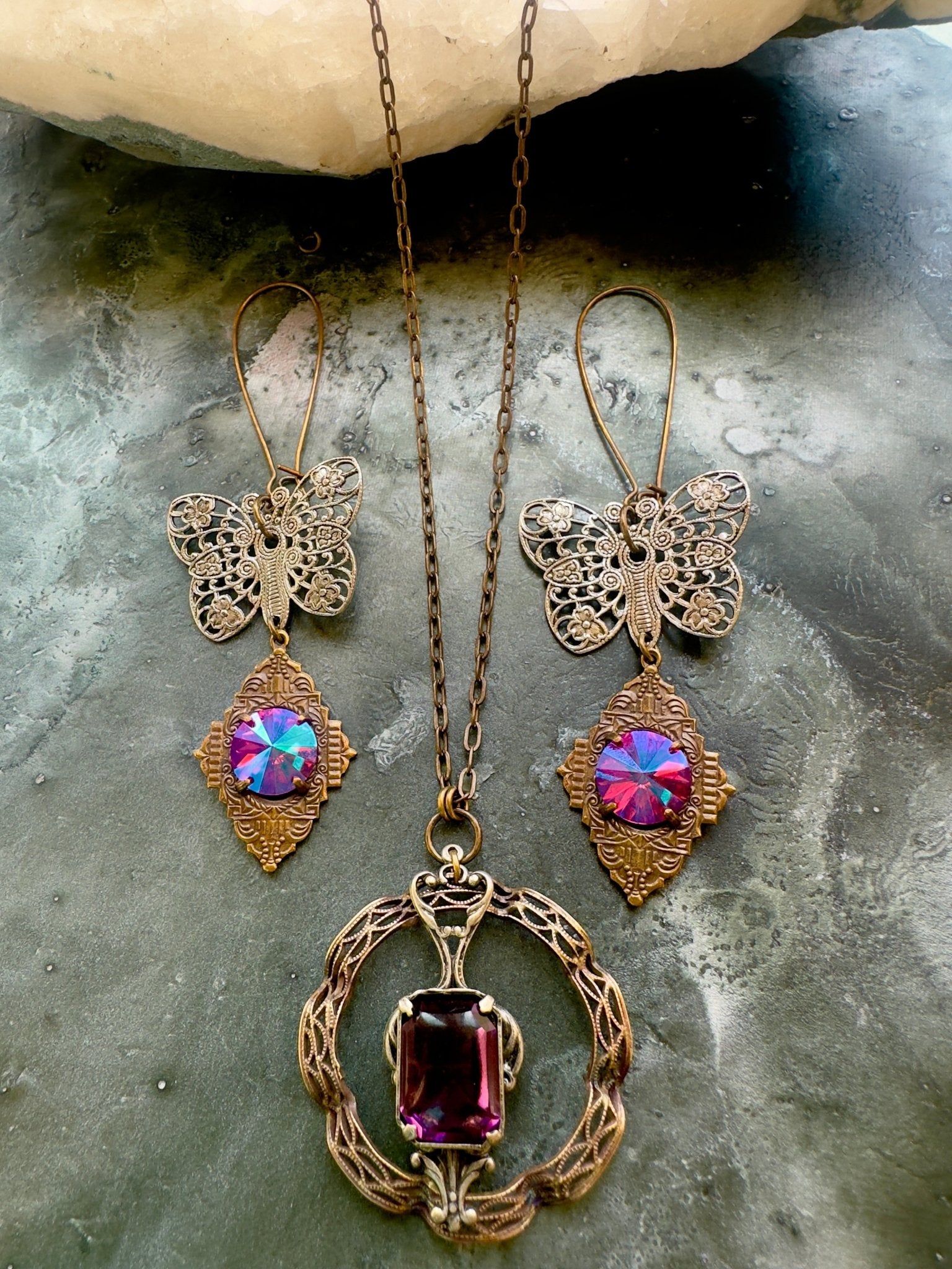 Lot 20 Weekend Pop - Up - Jewelry Trunk Sale - Vintaj Idaho Design - 10/25/25 - Vintaj Live Shop ID