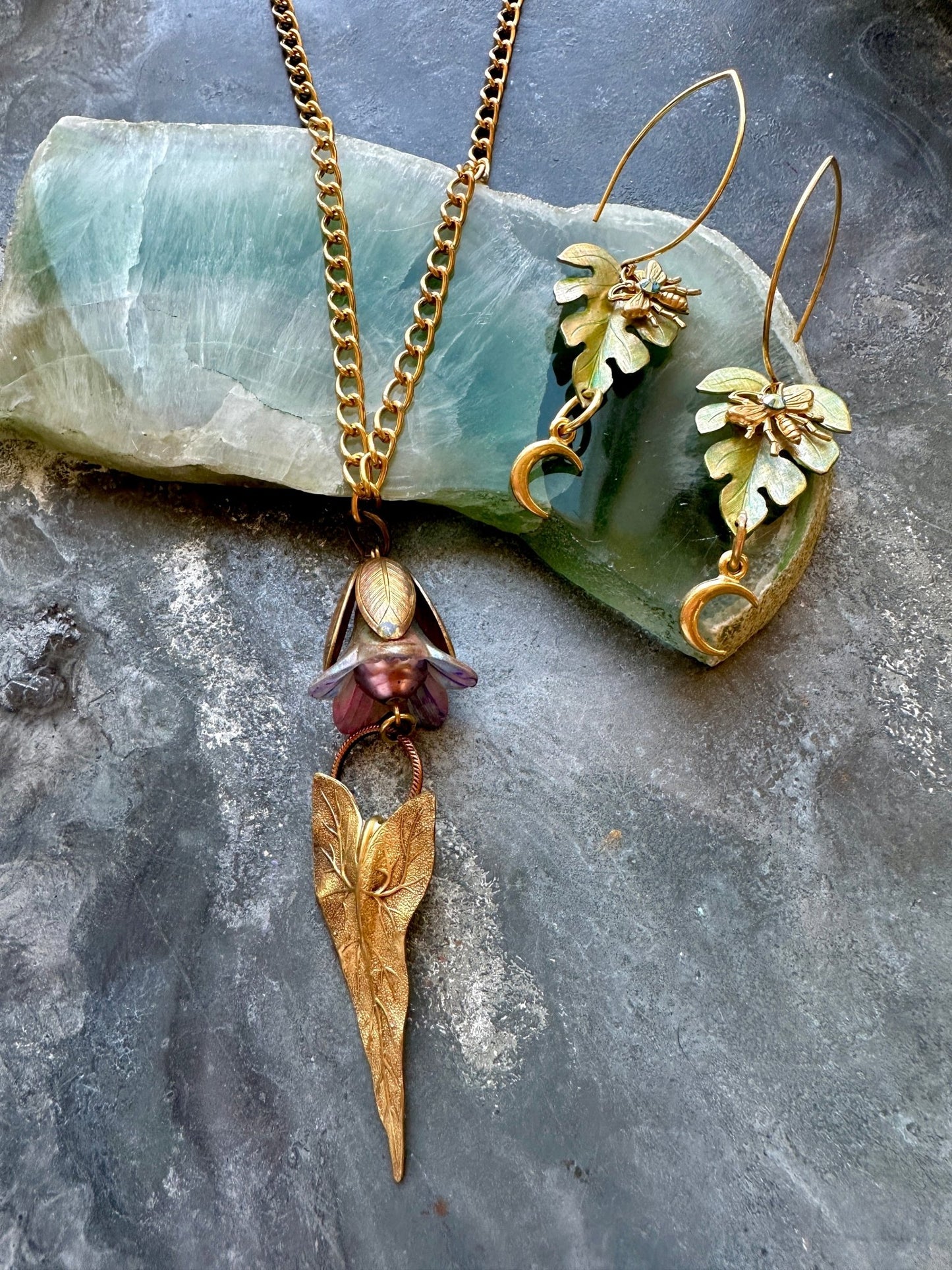 Lot 24 Renaissance Faire Live - Jewelry Trunk Sale - Vintaj Idaho Design - 9/19/25 - Vintaj Live Shop ID