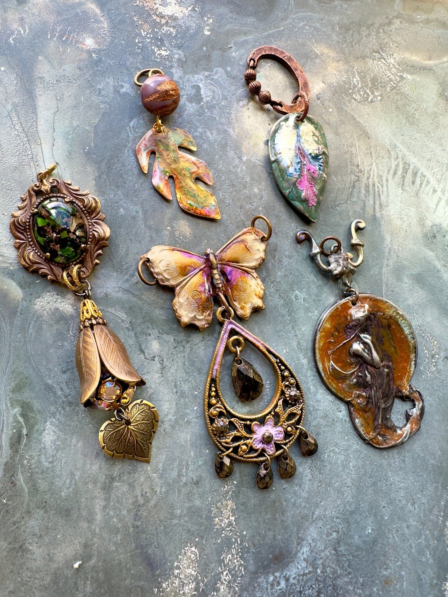 Lot 4 Assemblage 5 Finished Pendants - Vintaj Idaho Design - 10/3/2025 - Vintaj Live Shop ID