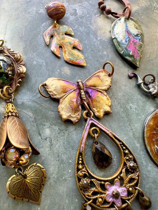 Lot 4 Assemblage 5 Finished Pendants - Vintaj Idaho Design - 10/3/2025 - Vintaj Live Shop ID