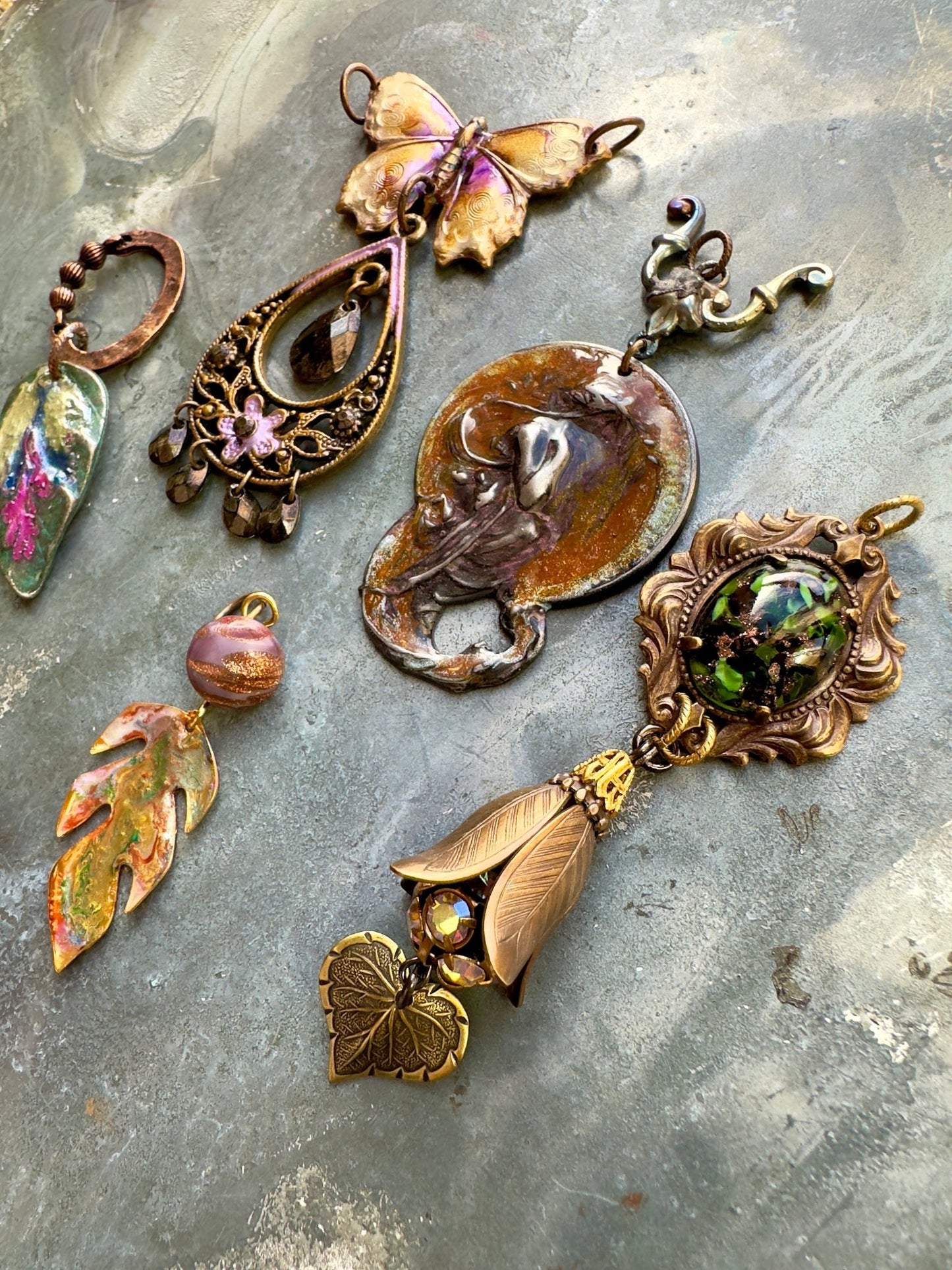 Lot 4 Assemblage 5 Finished Pendants - Vintaj Idaho Design - 10/3/2025 - Vintaj Live Shop ID