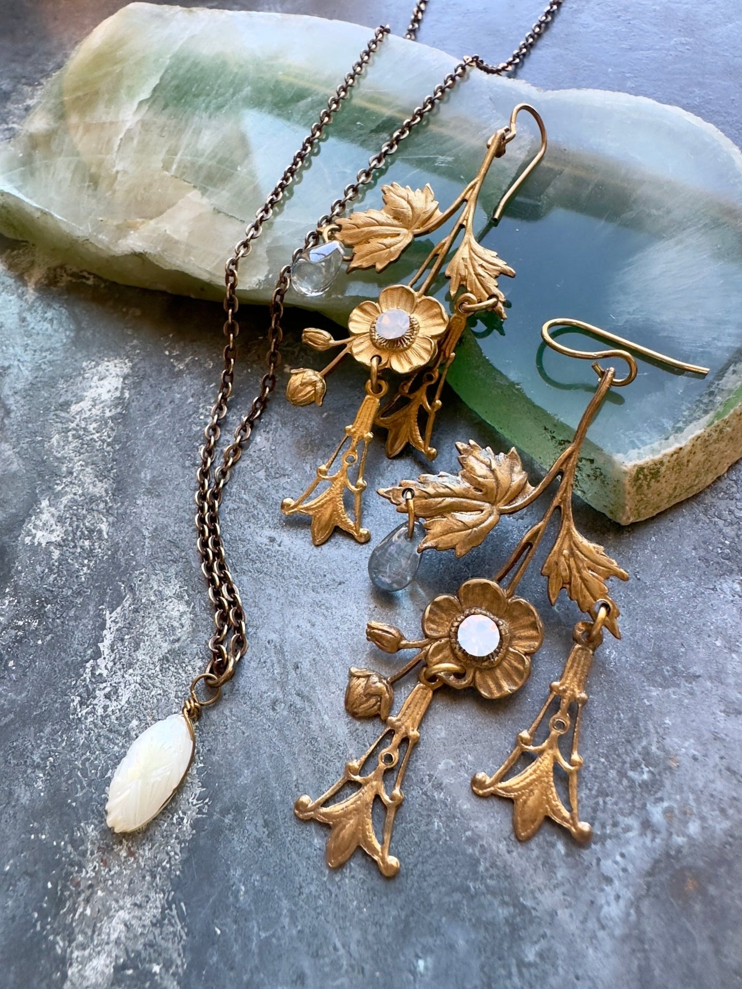 Lot 68 Renaissance Faire Live - Jewelry Trunk Sale - Vintaj Idaho Design - 9/19/25 - Vintaj Live Shop ID