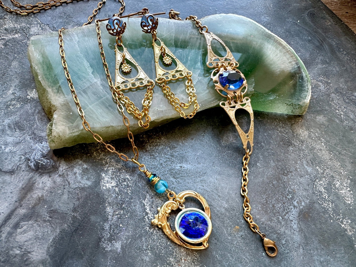 Lot 85 Renaissance Faire Live - Jewelry Trunk Sale - Vintaj Idaho Design - 9/19/25 - Vintaj Live Shop ID