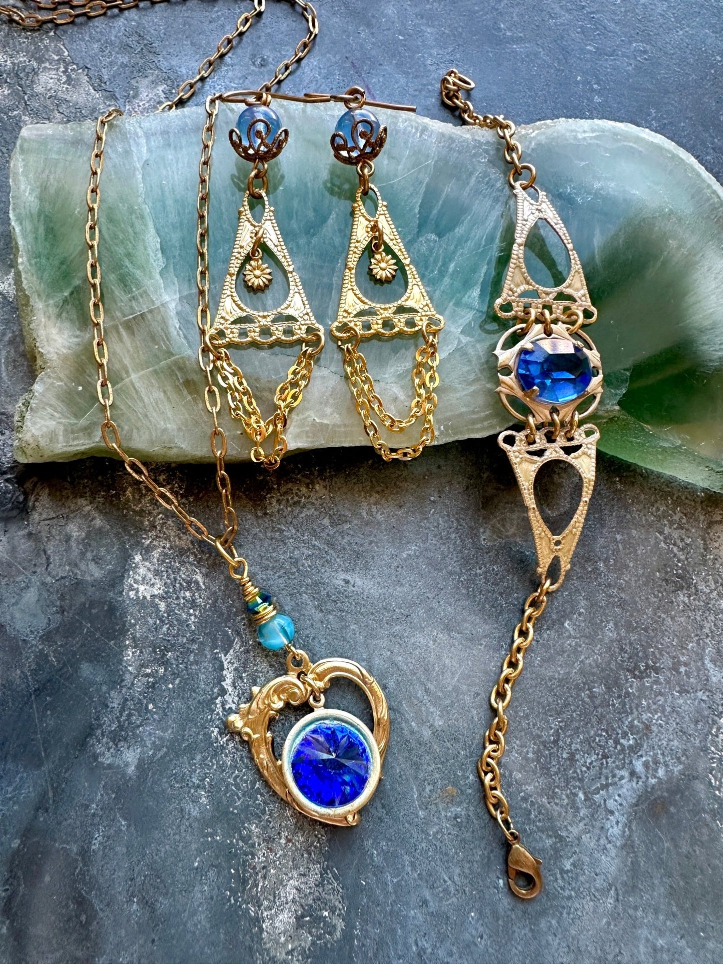 Lot 85 Renaissance Faire Live - Jewelry Trunk Sale - Vintaj Idaho Design - 9/19/25 - Vintaj Live Shop ID