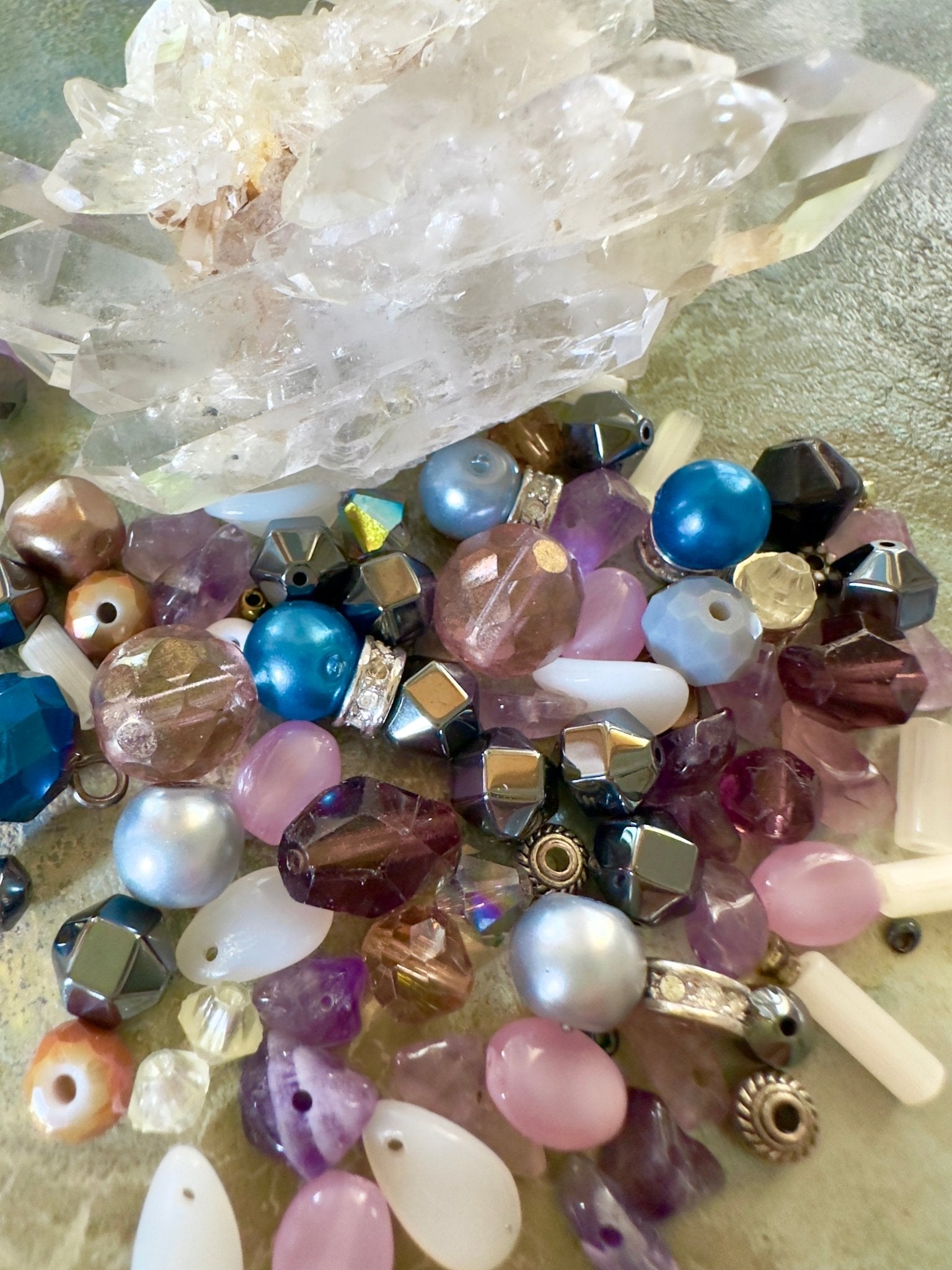 Moon Glow - 1 oz Vintage Bead Mix - Idaho Vintaj Design - 6/18/2025 - Vintaj Live Shop ID