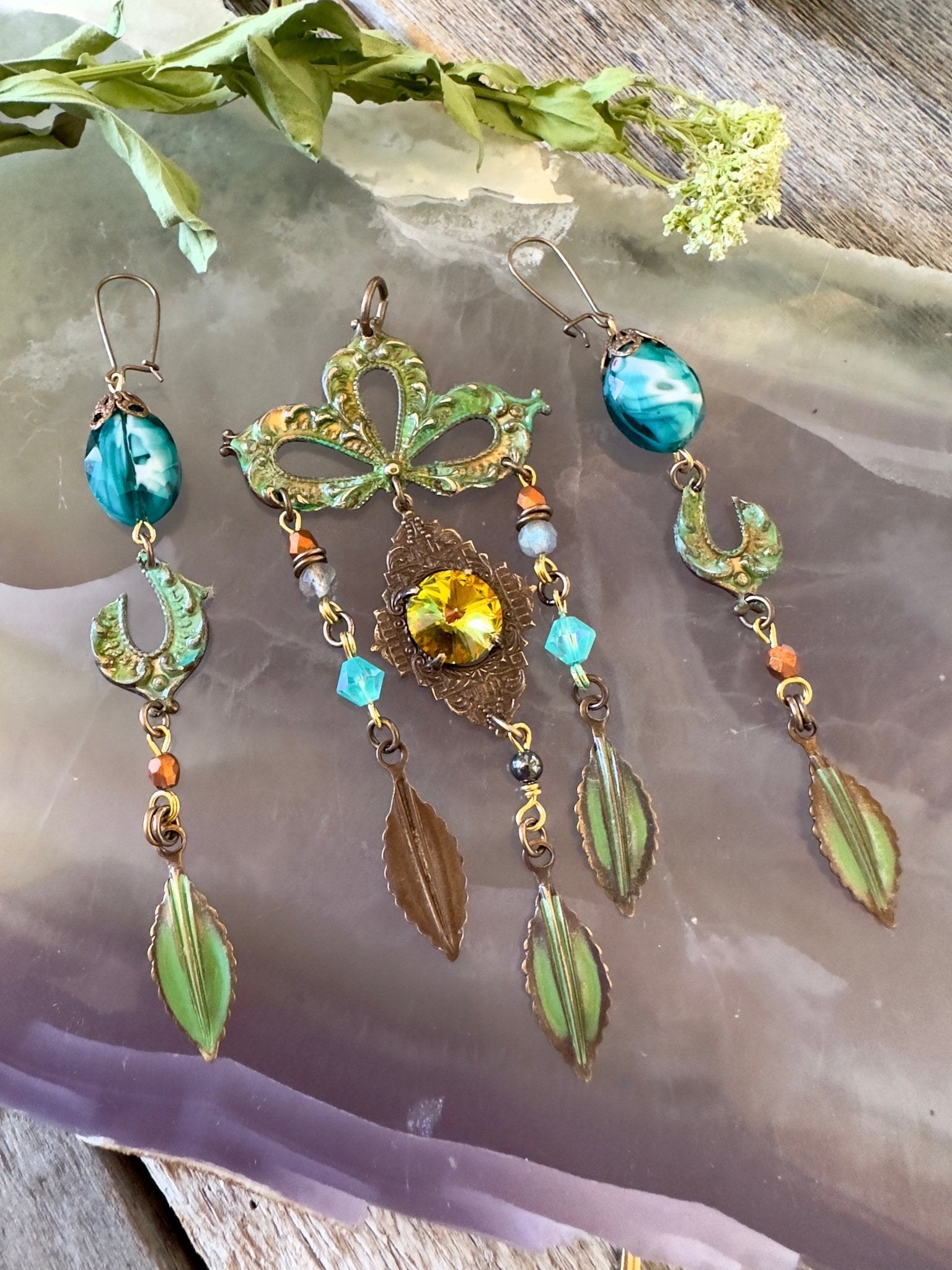 Paradise Fleur - Pendant Earrings Kit - 5/23/2025 - Vintaj Live Shop ID