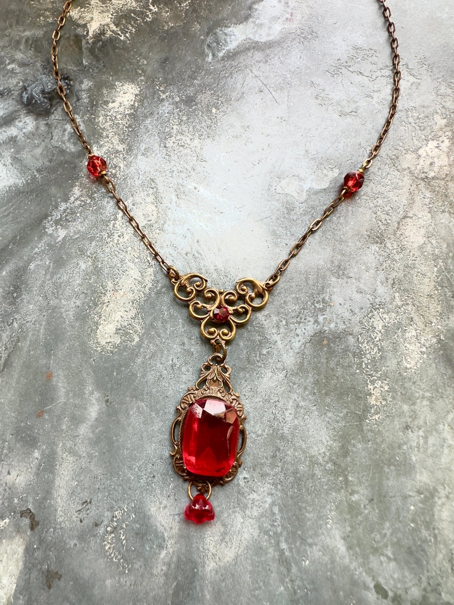 Scarlet Romance - Vintage Focal Necklace Kit - Vintaj Idaho Design - 10/1/2025 - Vintaj Live Shop ID