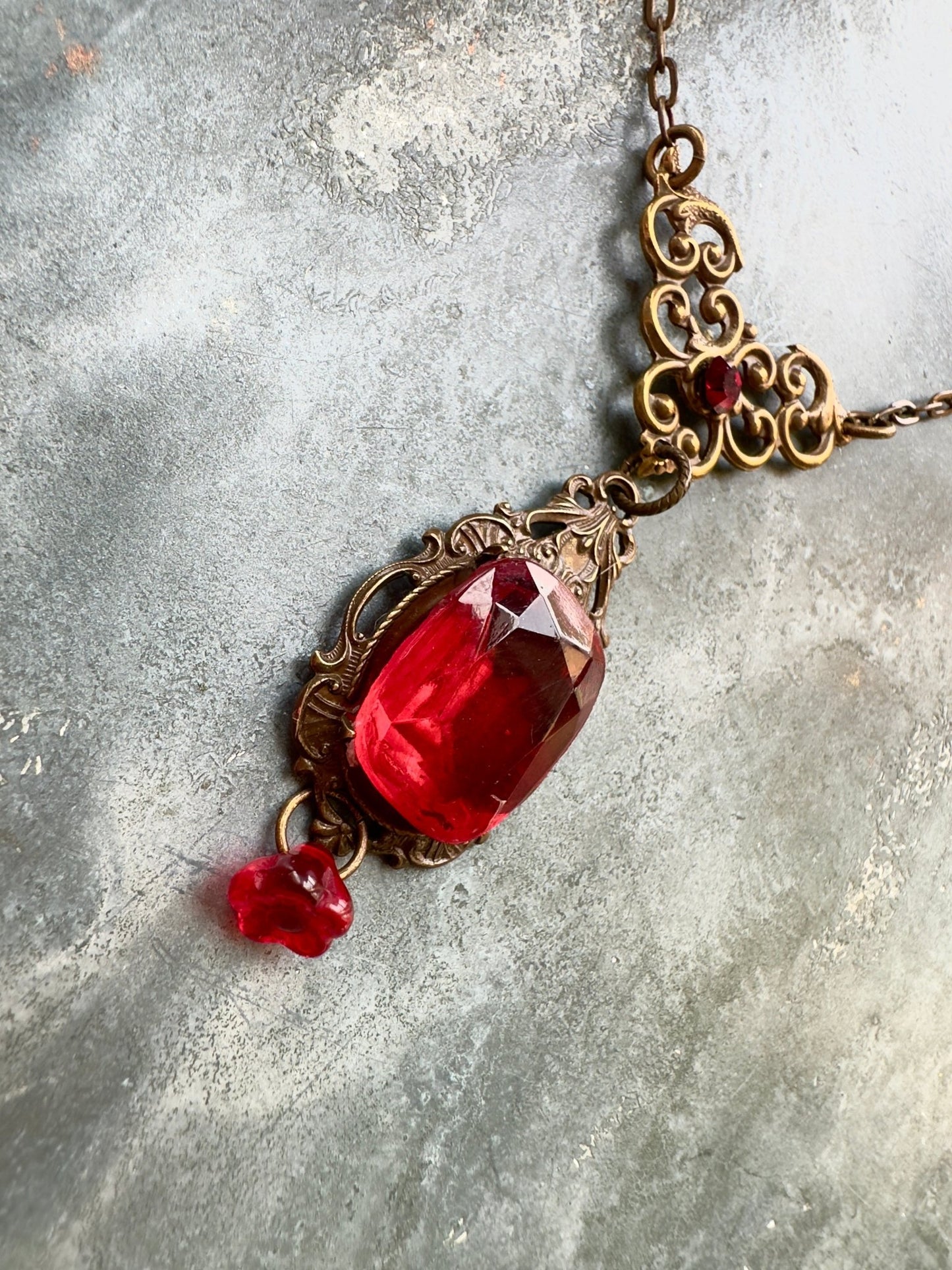 Scarlet Romance - Vintage Focal Necklace Kit - Vintaj Idaho Design - 10/1/2025 - Vintaj Live Shop ID