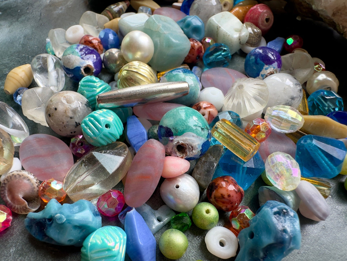 Shimmering Sands - 2 Oz Vintage Deluxe Bead Mix - Vintaj Idaho - 03/16/2026 - Vintaj Live Shop ID