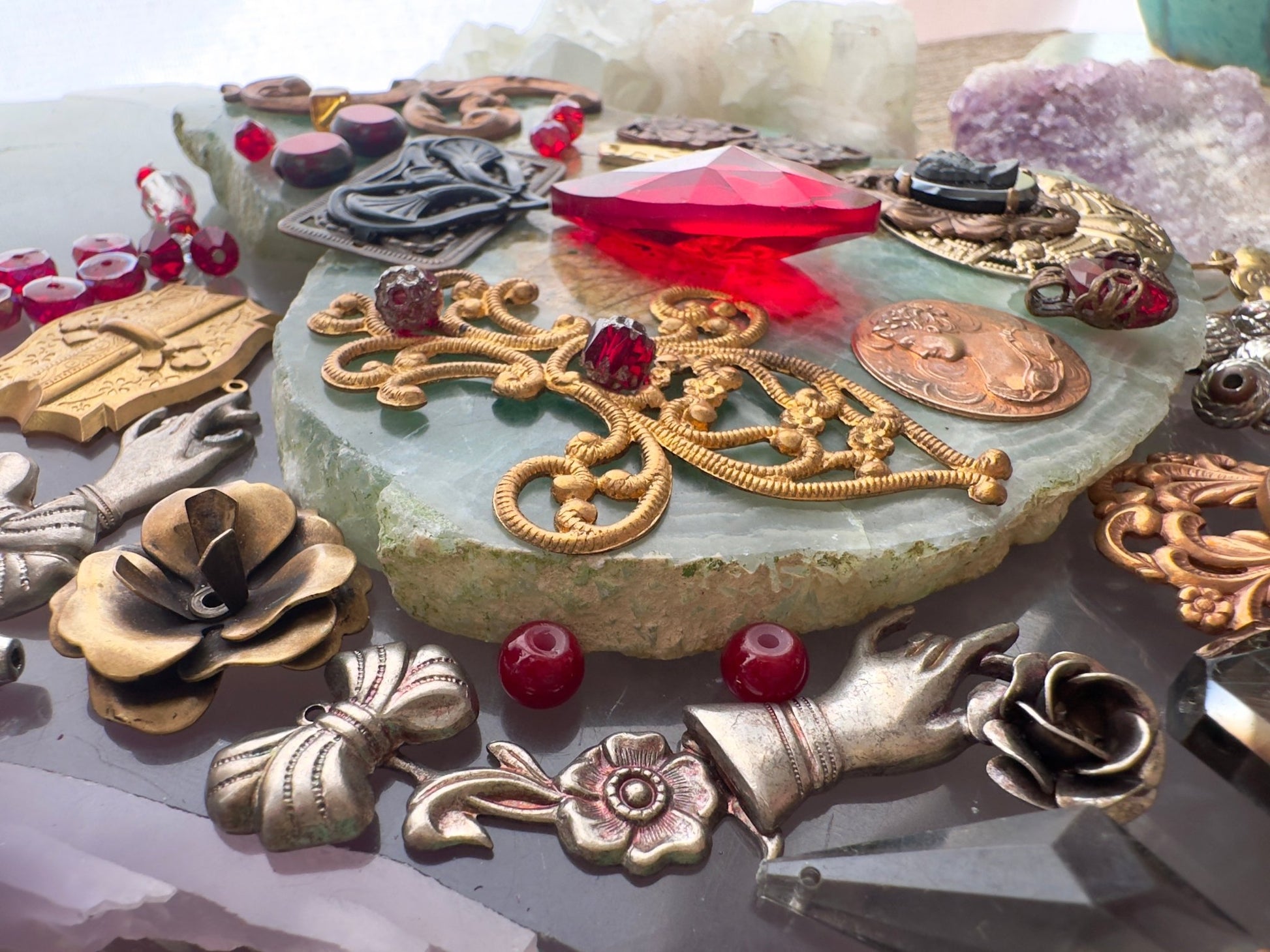 Tuesday OAK Drop! 1 - One Of A Kind Curated Lot - Vintaj Idaho Design - 10/21/25 - Vintaj Live Shop ID