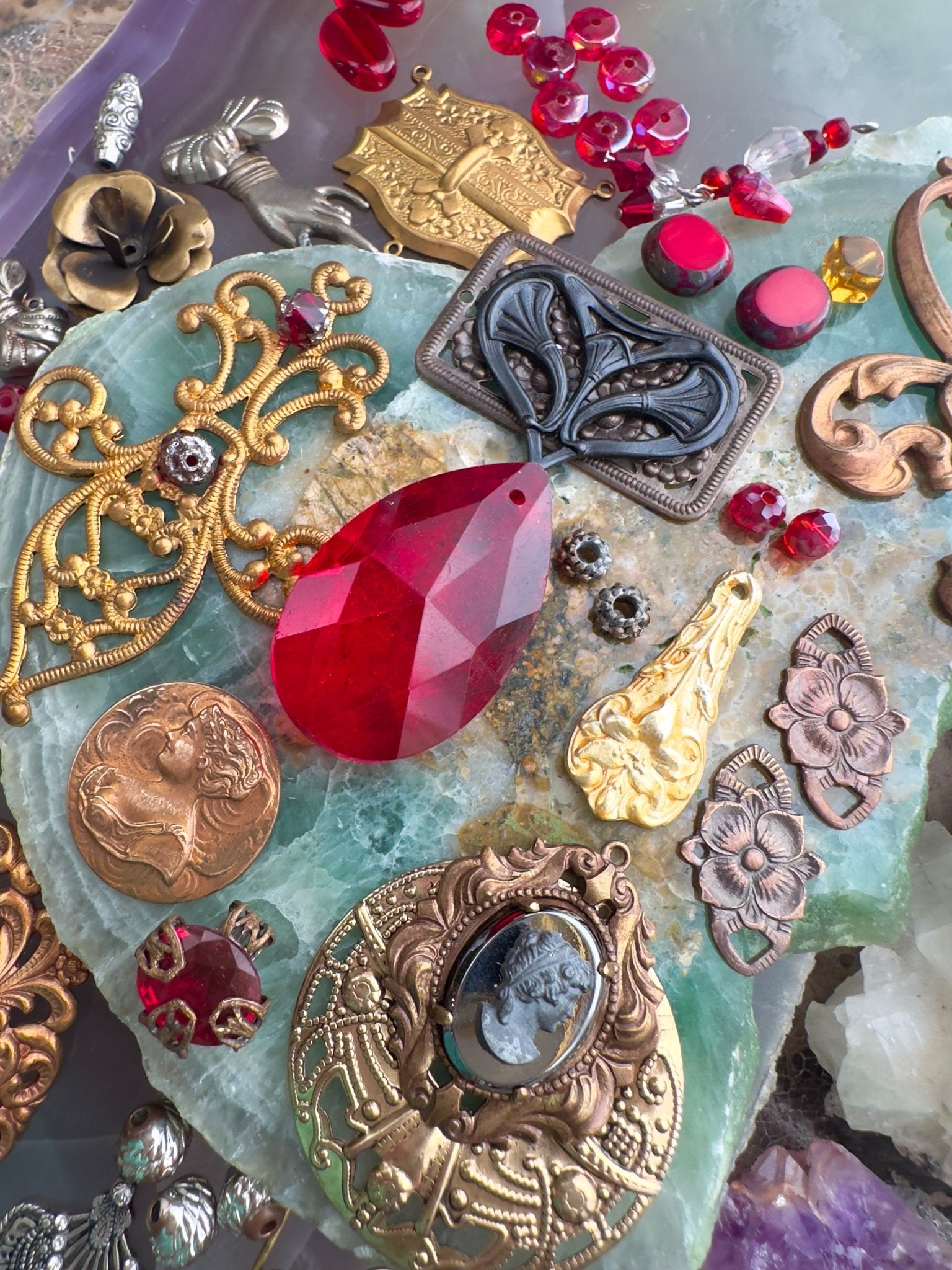 Tuesday OAK Drop! 1 - One Of A Kind Curated Lot - Vintaj Idaho Design - 10/21/25 - Vintaj Live Shop ID