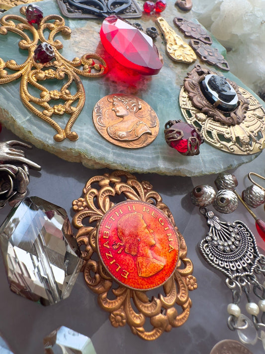 Tuesday OAK Drop! 1 - One Of A Kind Curated Lot - Vintaj Idaho Design - 10/21/25 - Vintaj Live Shop ID