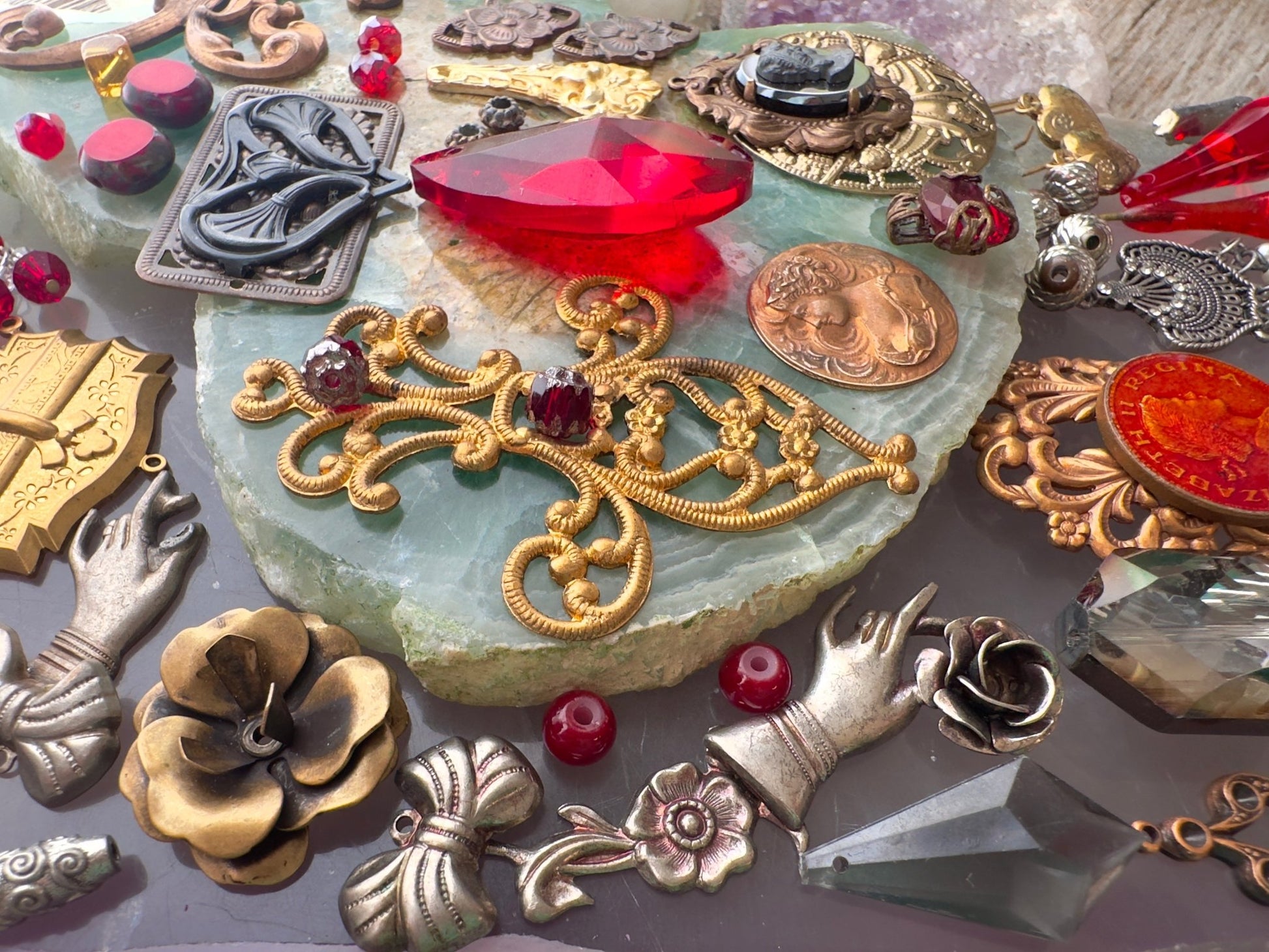 Tuesday OAK Drop! 1 - One Of A Kind Curated Lot - Vintaj Idaho Design - 10/21/25 - Vintaj Live Shop ID