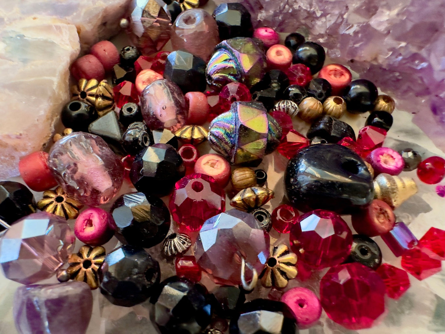 Velvet Dusk - 1 oz Vintage Bead Mix - Idaho Vintaj Design - 7/4/2025 - Vintaj Live Shop ID