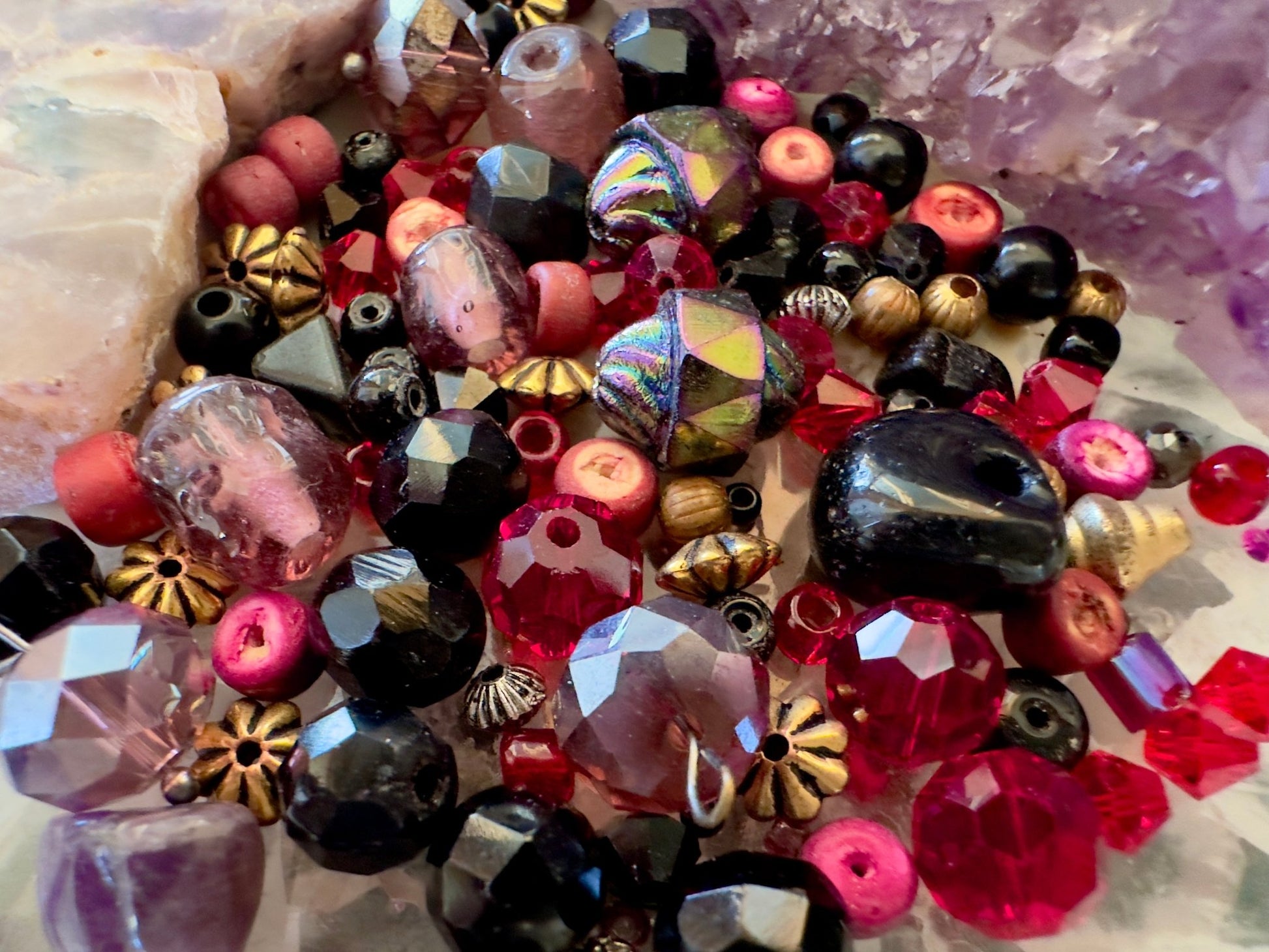 Velvet Dusk - 1 oz Vintage Bead Mix - Idaho Vintaj Design - 7/4/2025 - Vintaj Live Shop ID