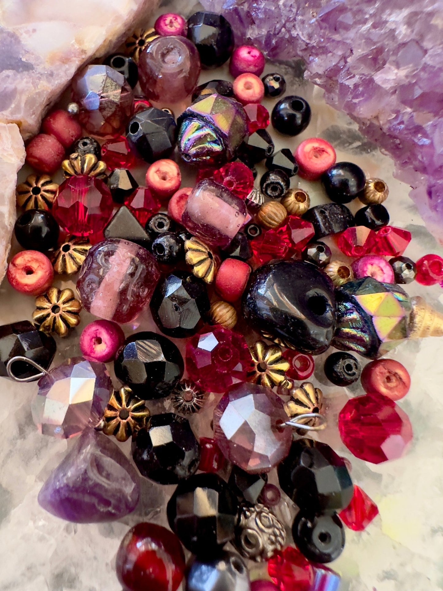Velvet Dusk - 1 oz Vintage Bead Mix - Idaho Vintaj Design - 7/4/2025 - Vintaj Live Shop ID