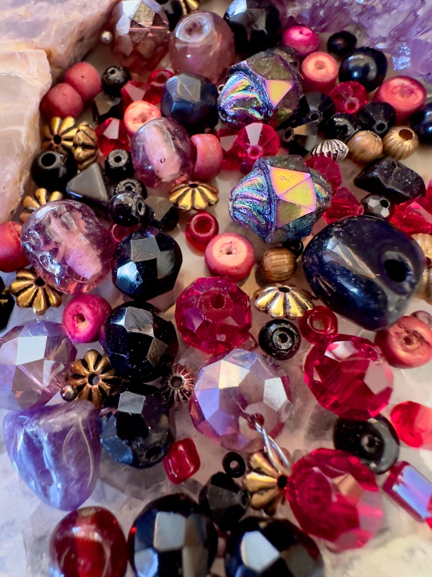 Velvet Dusk - 1 oz Vintage Bead Mix - Idaho Vintaj Design - 7/4/2025 - Vintaj Live Shop ID