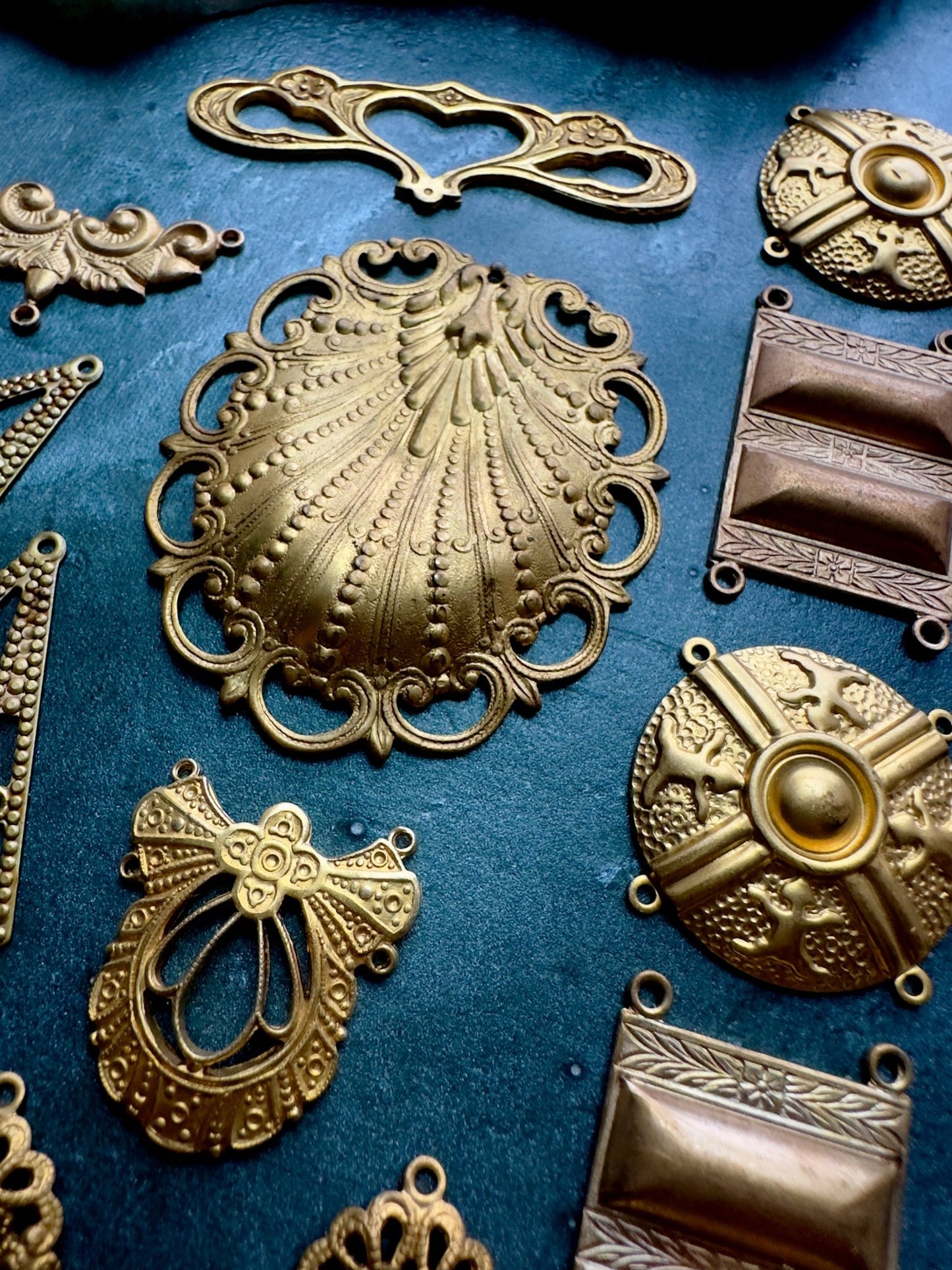 14 Pc Vintage Vault Collection - Vintaj Idaho - 01/30/2026 - Vintaj Live Shop ID