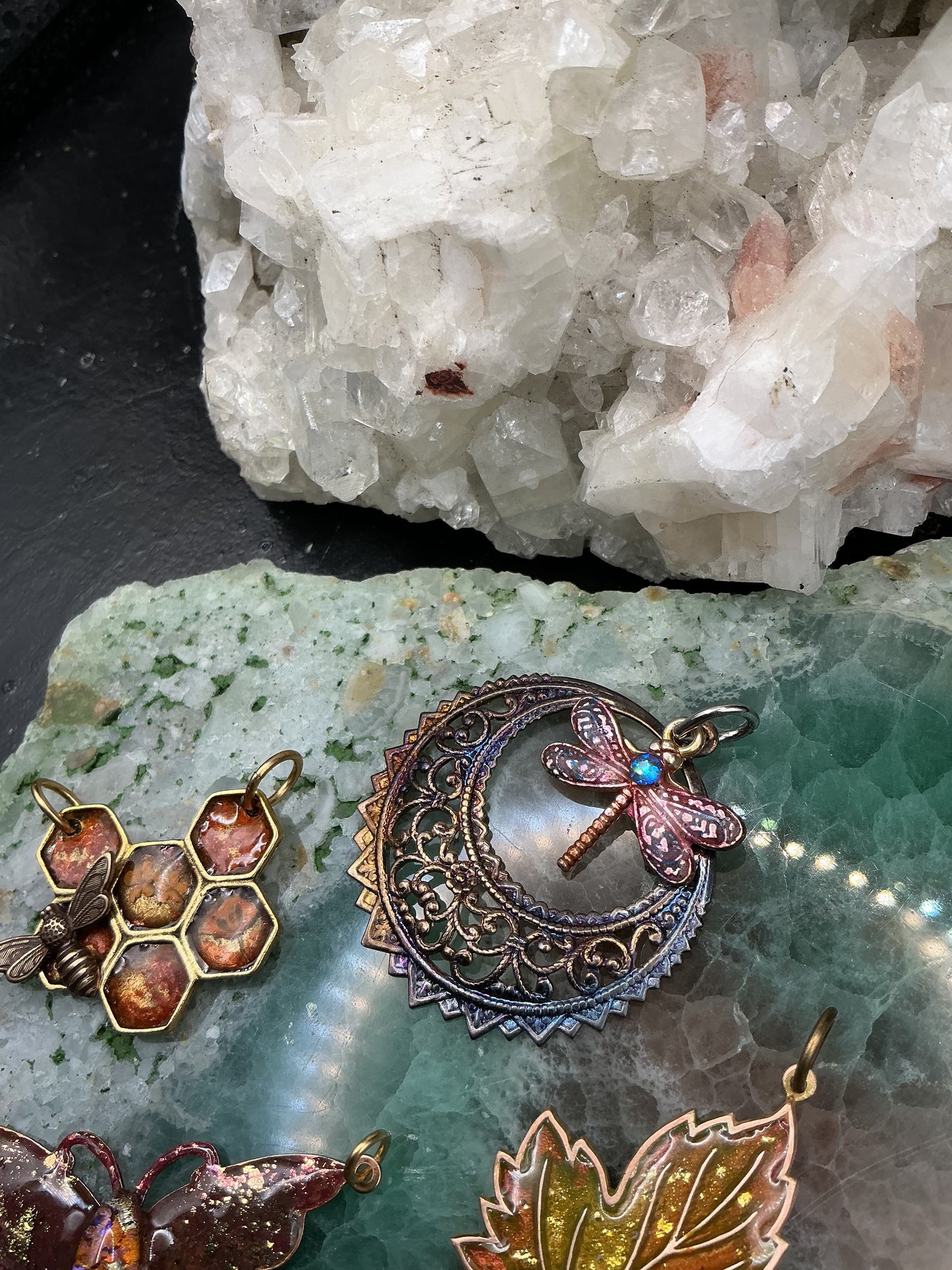 Amber Flight 4 Vintage Pendant Lot - VLS Idaho - 7/3/26