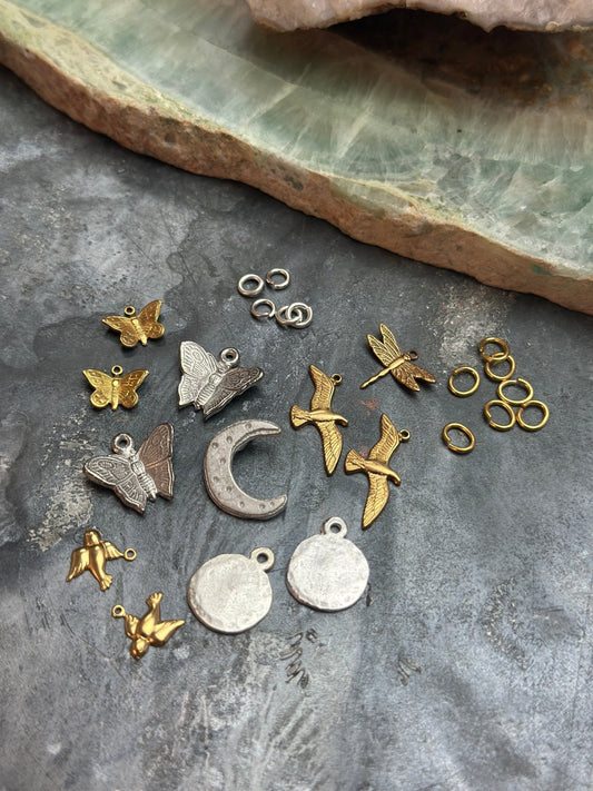 12 pcs Tinies Charm Pack - Vintaj Design - 2/19/25 - Vintaj Live Shop
