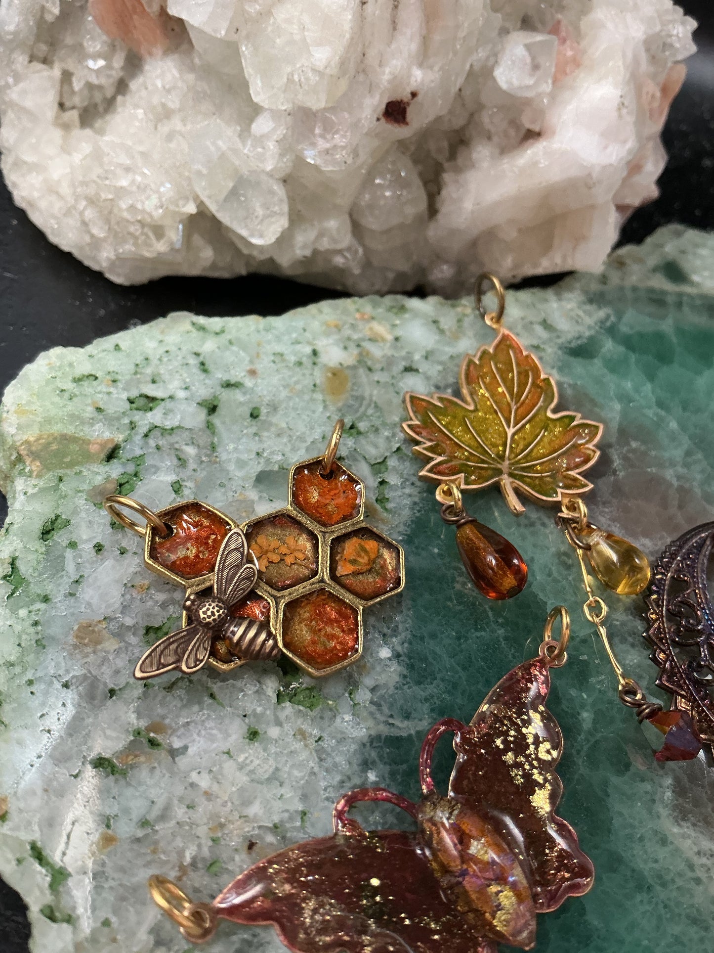 Amber Flight 4 Vintage Pendant Lot - VLS Idaho - 7/3/26