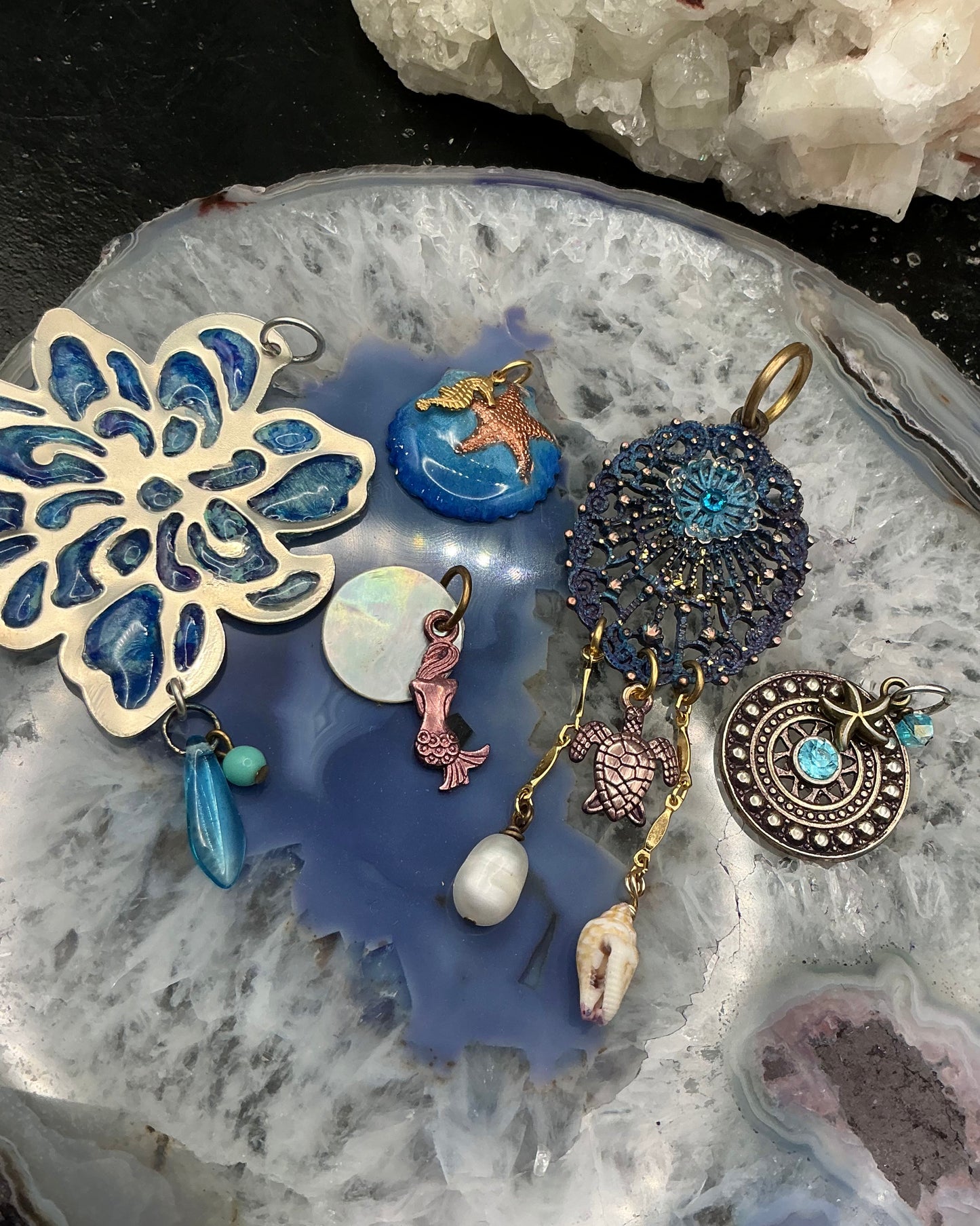 Island Reverie 5 Vintage Pendant Lot- VLS Idaho - 7/3/26