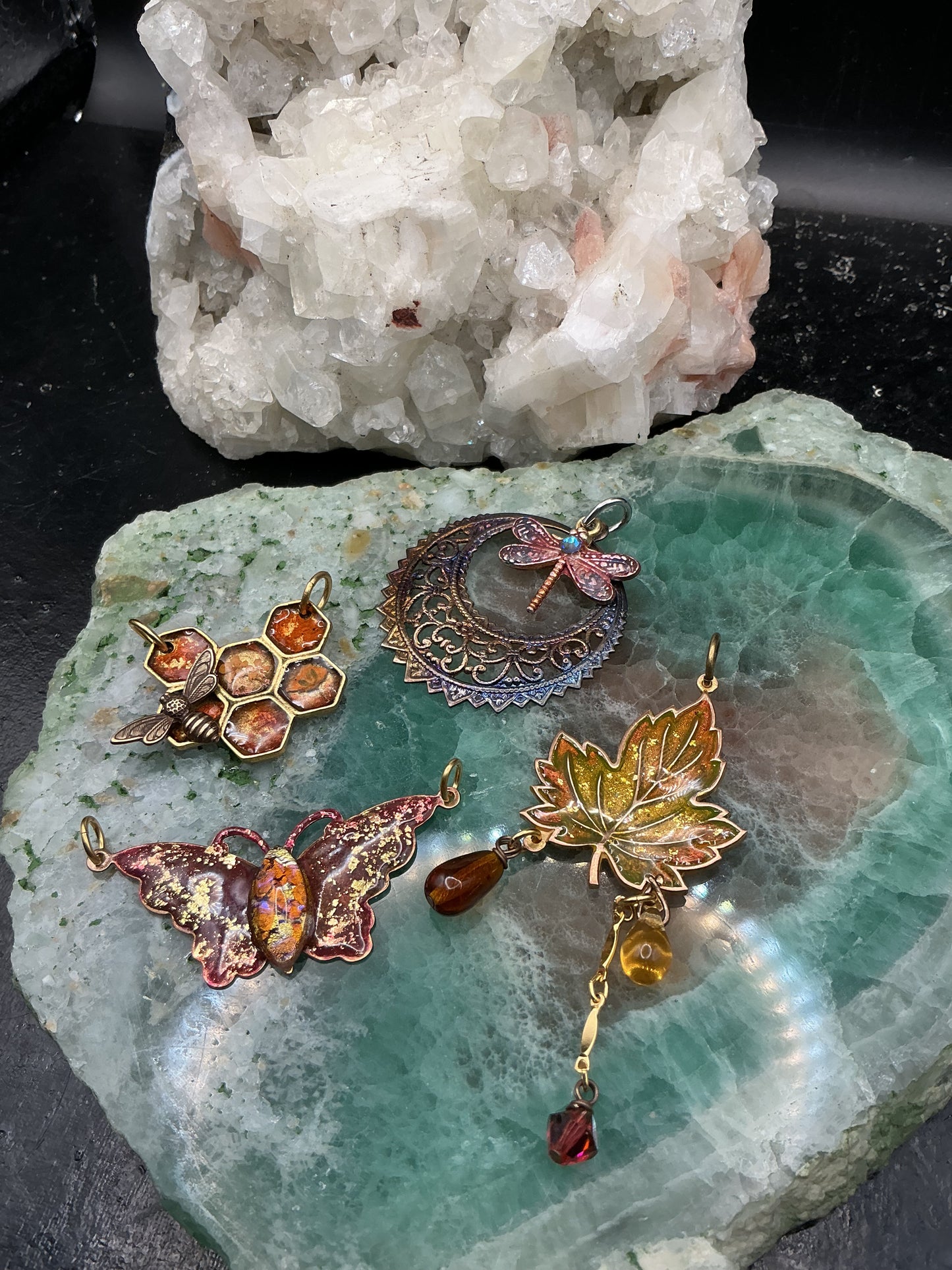 Amber Flight 4 Vintage Pendant Lot - VLS Idaho - 7/3/26