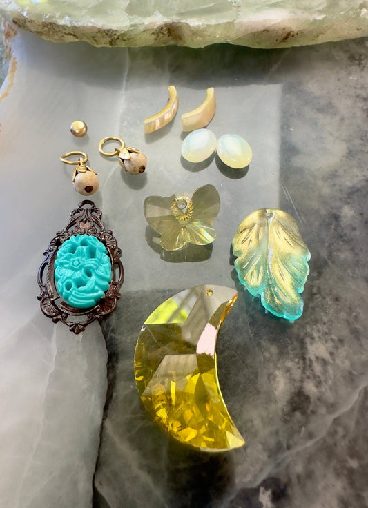 Citrine Wings Pendant Kit - Vintaj Design - 4/26/24 - Vintaj Live Shop