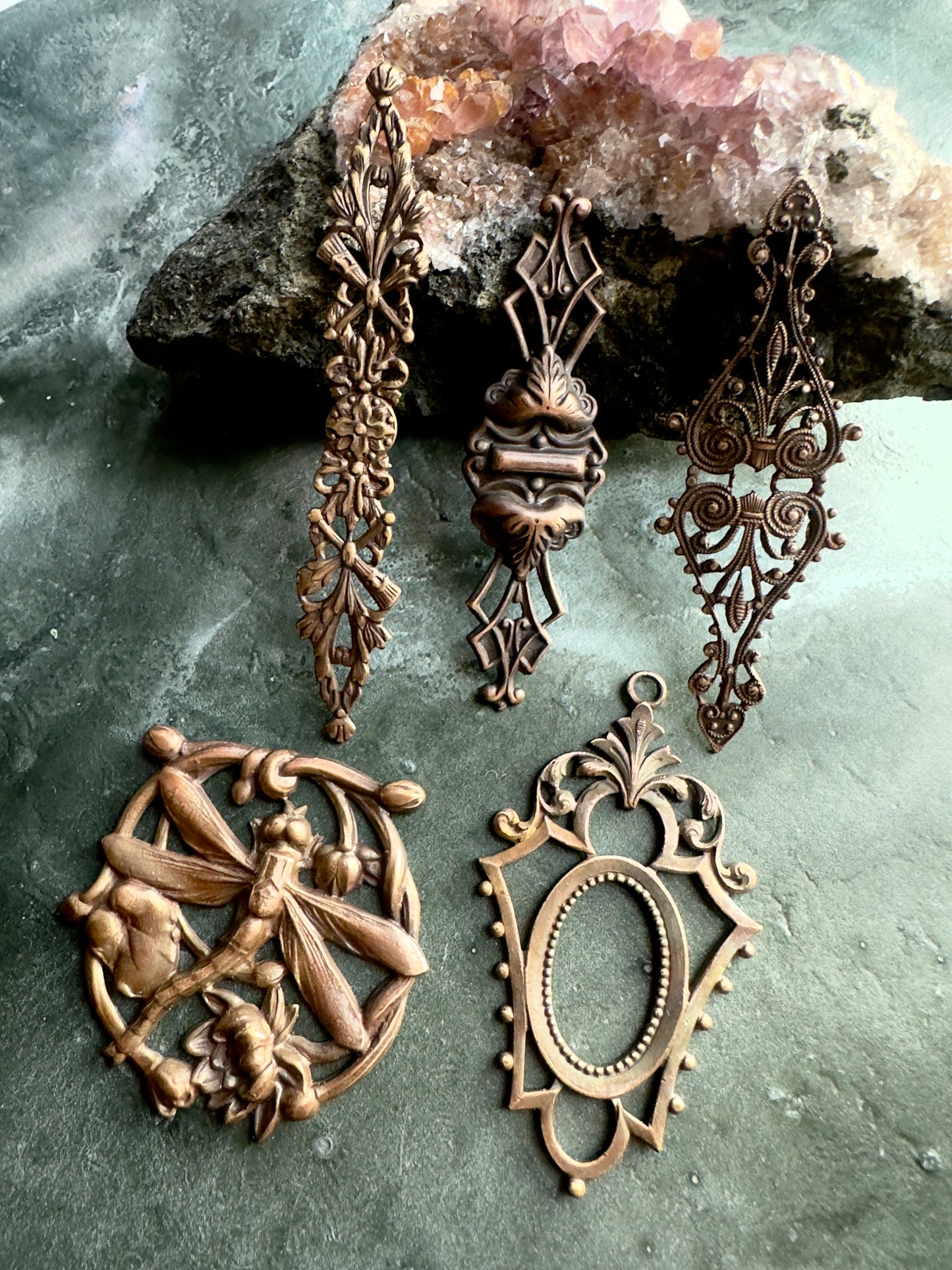 Dragonfly’s Lair - Filigree 5 Pc Vintage Vault Collection - Vintaj Idaho - 01/09/2026