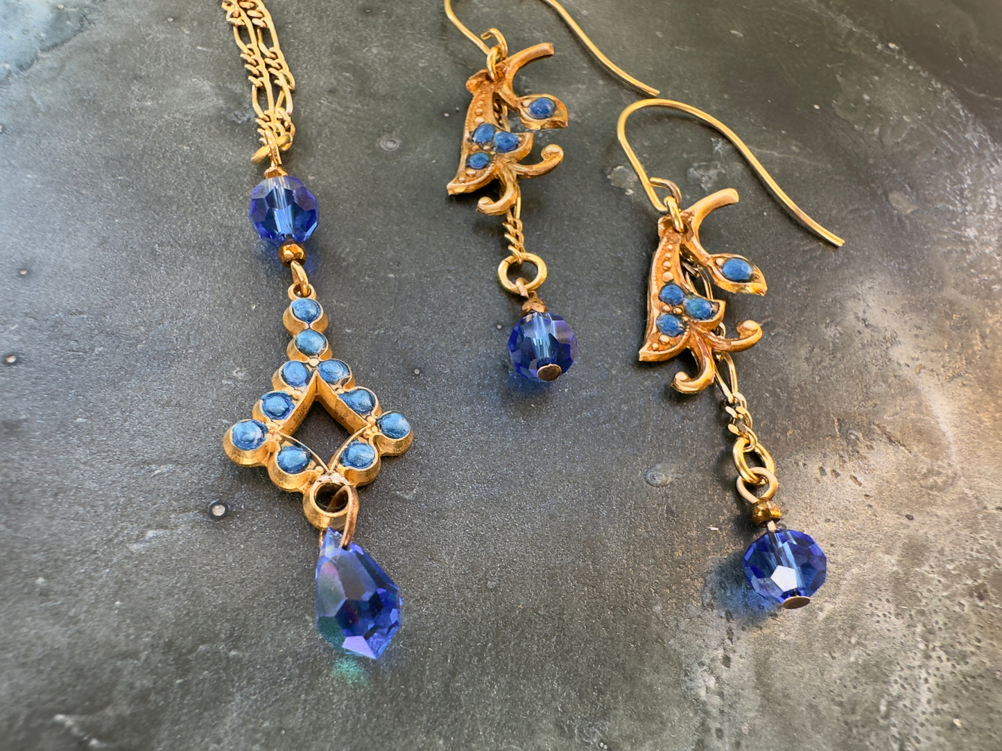 Gilded Sapphire - Vintage Pendant & Earring Kit - Vintaj Idaho Design - 10/29/2025