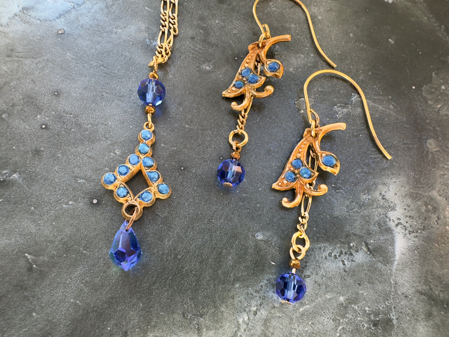 Gilded Sapphire - Vintage Pendant & Earring Kit - Vintaj Idaho Design - 10/29/2025