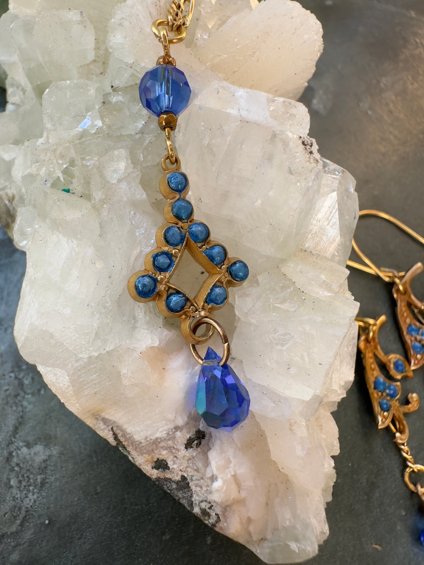 Gilded Sapphire - Vintage Pendant & Earring Kit - Vintaj Idaho Design - 10/29/2025