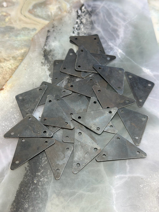 24 pcs Arte Metal Triangle Blank Connector - BULK UP - Vintaj Design - 12/23/24
