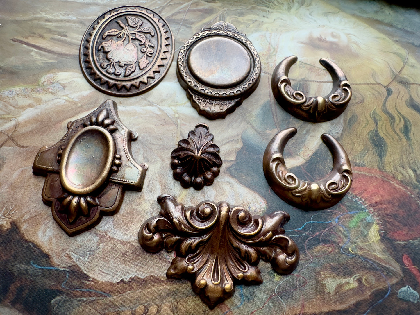 Vintage Pendants & Focals 7 Pc Lot #002 - Vintaj Idaho -12/5/2025