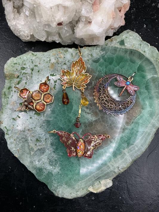 Amber Flight 4 Vintage Pendant Lot - VLS Idaho - 7/3/26 - Vintaj Live Shop ID