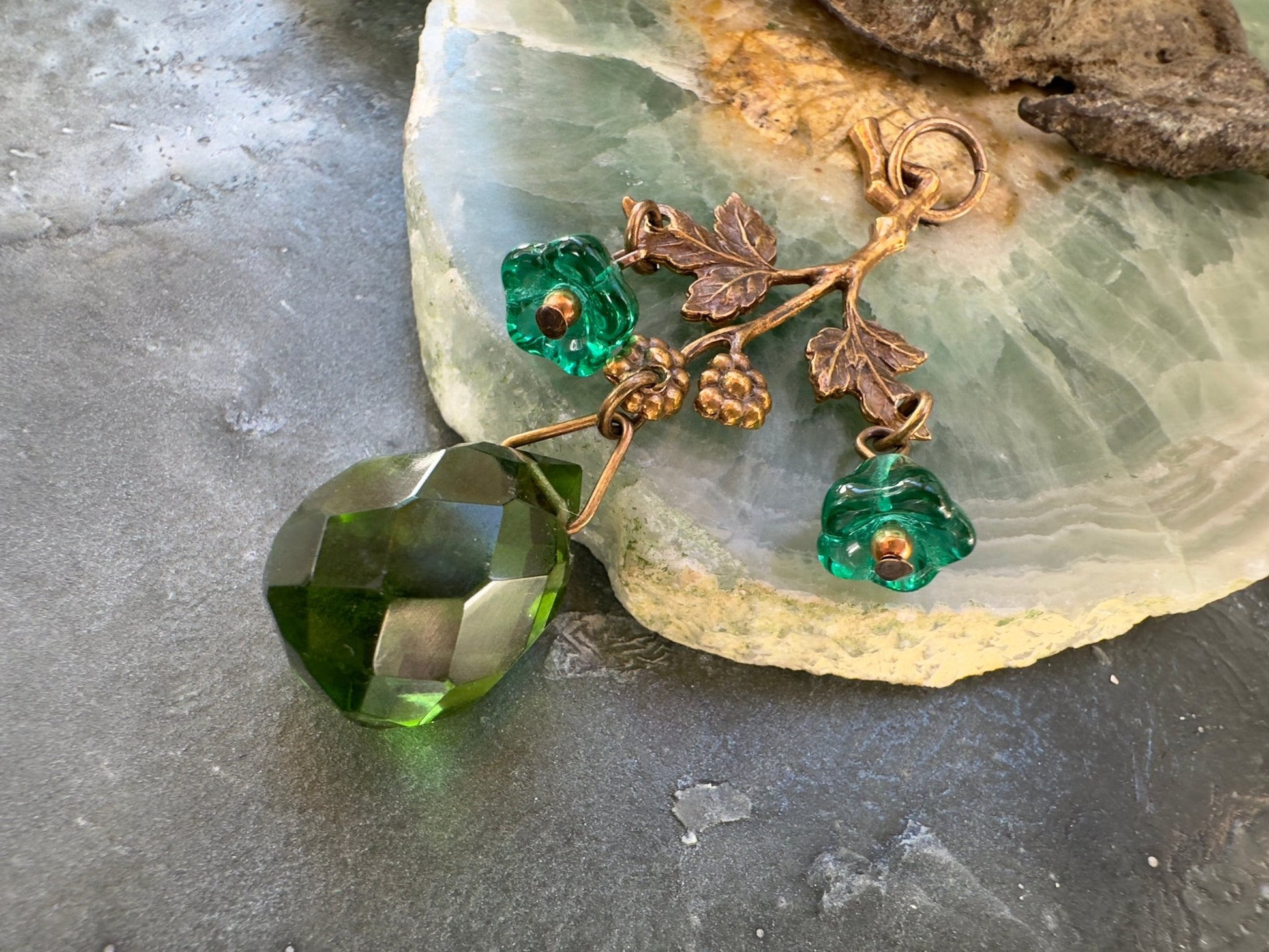 Budding Romance - Vintage Pendant Kit - Vintaj Idaho Design - 10/29/2025 - Vintaj Live Shop ID
