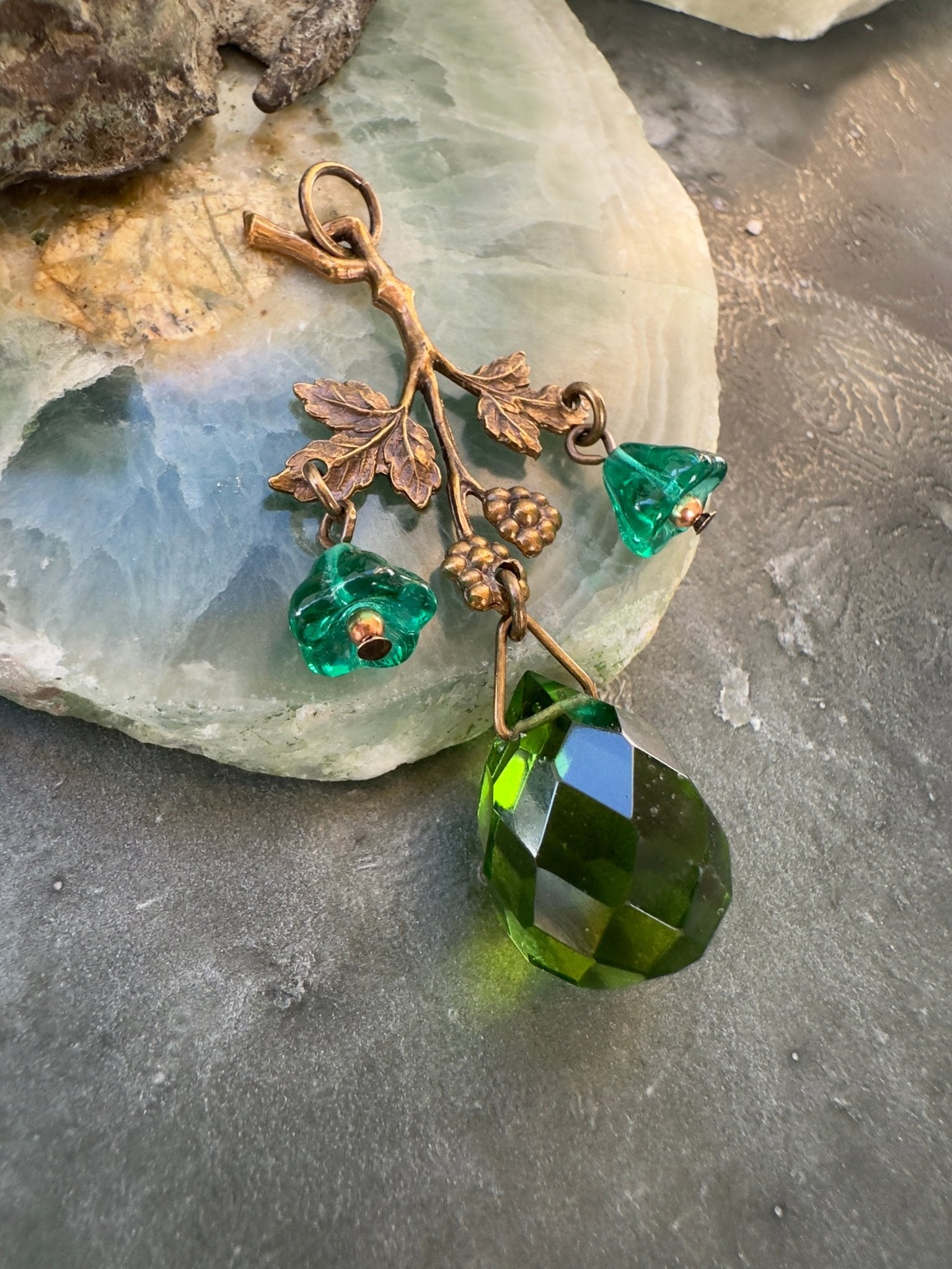 Budding Romance - Vintage Pendant Kit - Vintaj Idaho Design - 10/29/2025 - Vintaj Live Shop ID