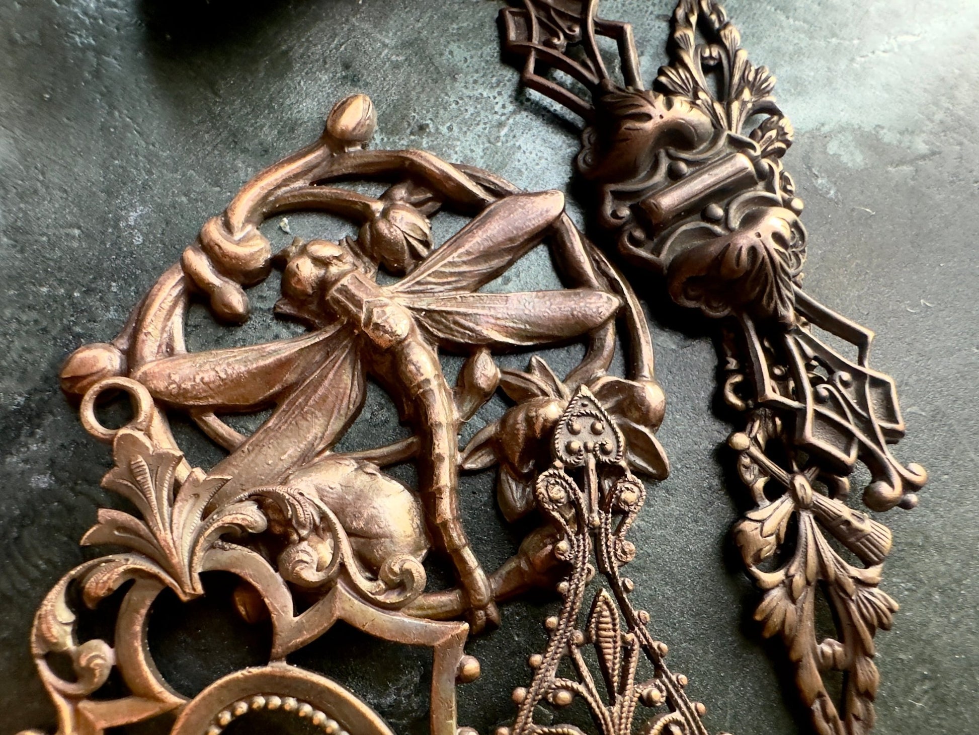 Dragonfly’s Lair - Filigree 5 Pc Vintage Vault Collection - Vintaj Idaho - 01/09/2026 - Vintaj Live Shop ID