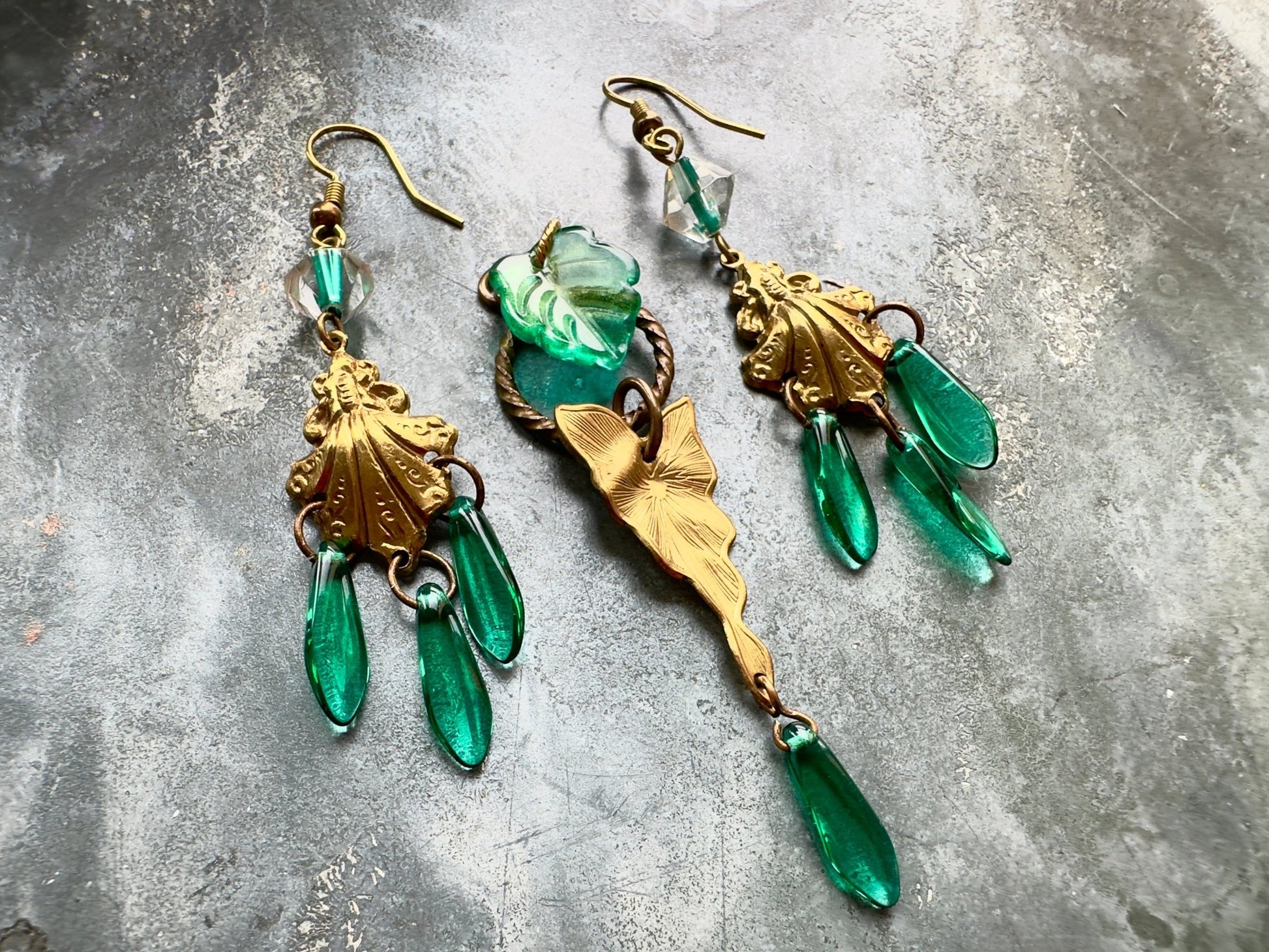 Emerald Falls - Pendant & Earring Kit - Vintaj Idaho Design - 10/1/2025 - Vintaj Live Shop ID