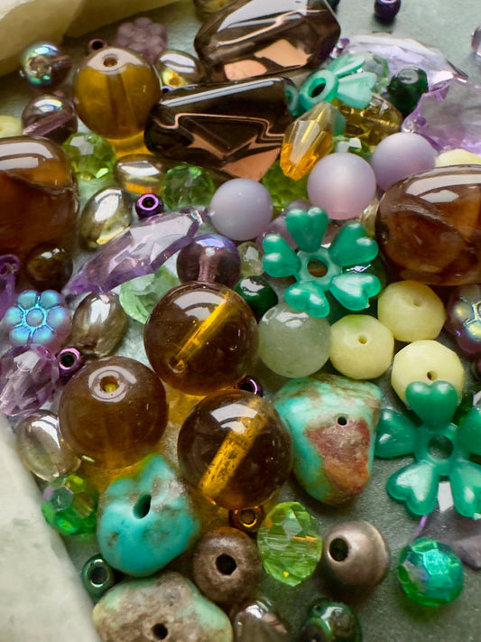 Fairy full Fern Gem - Large 2.5 Oz Vintage Deluxe Bead Mix - Vintaj Idaho Design - 01/20/2026 - Vintaj Live Shop ID